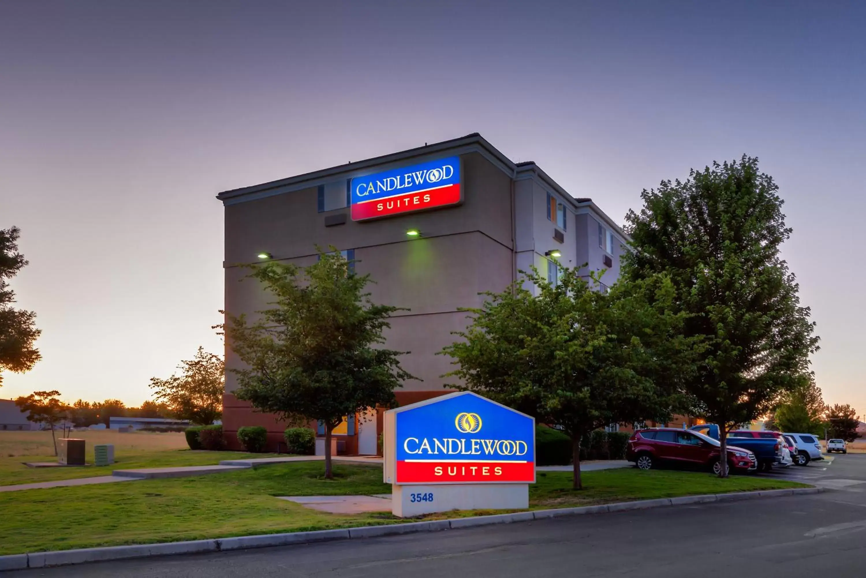 Property building, Property Logo/Sign in Candlewood Suites Medford, an IHG Hotel