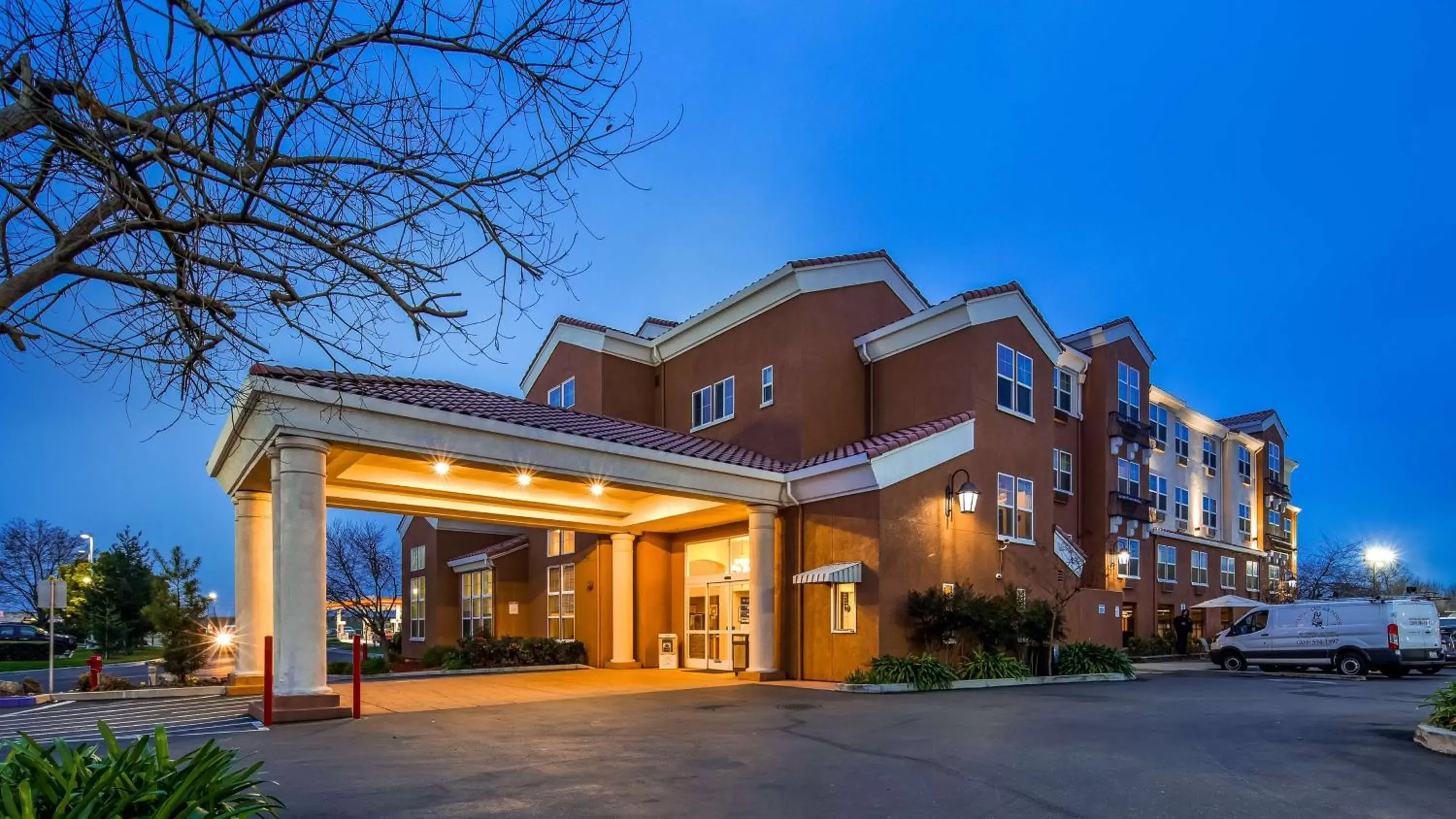 Property Building in Best Western I-5 Inn & Suites