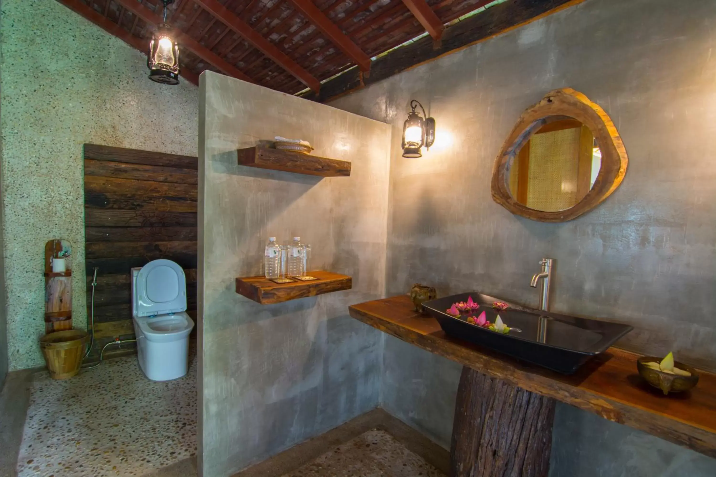 Bathroom in Bong Thom Forest Lodge