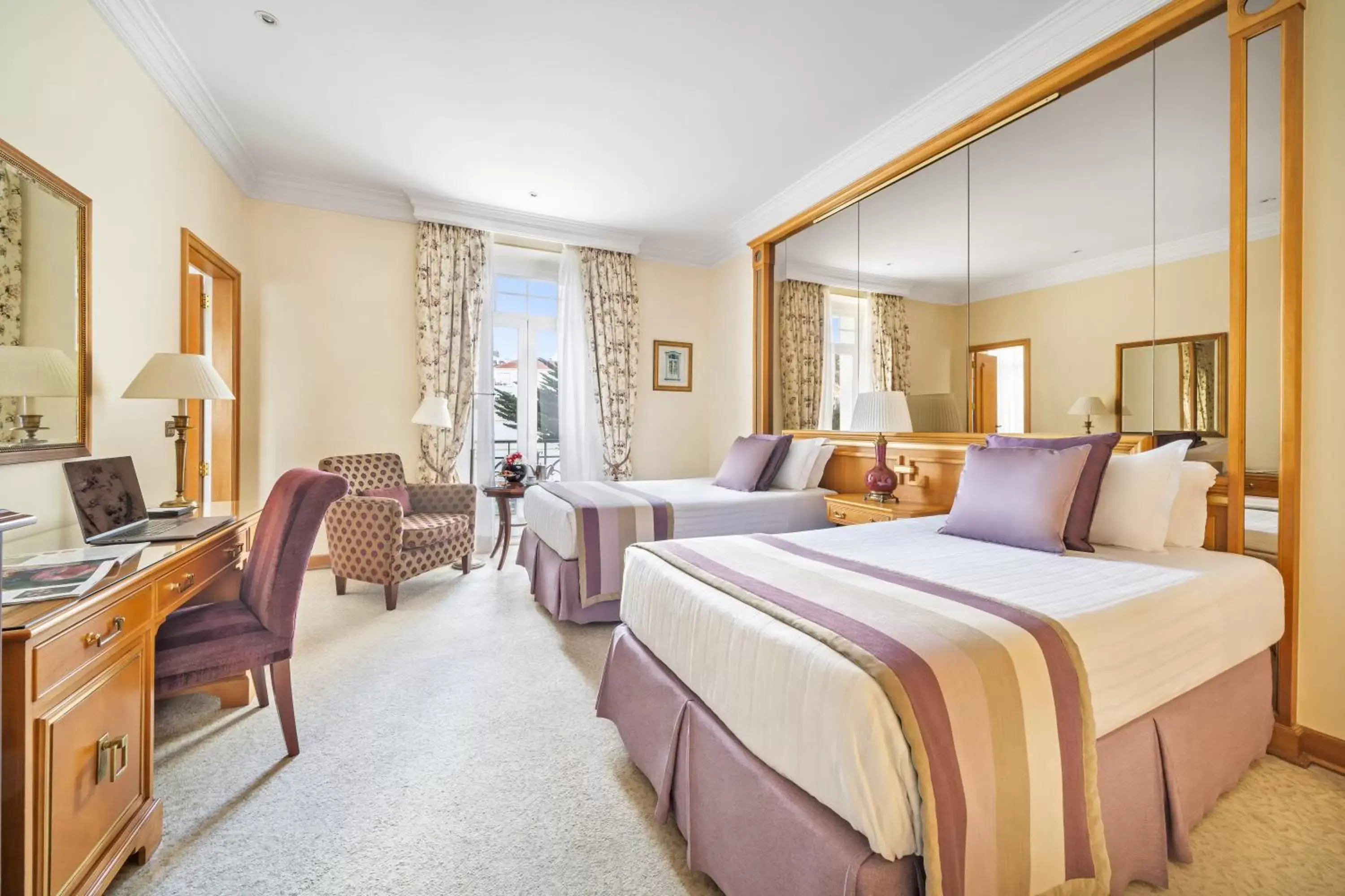 Bedroom, Bed in Palácio Estoril Hotel, Golf & Wellness