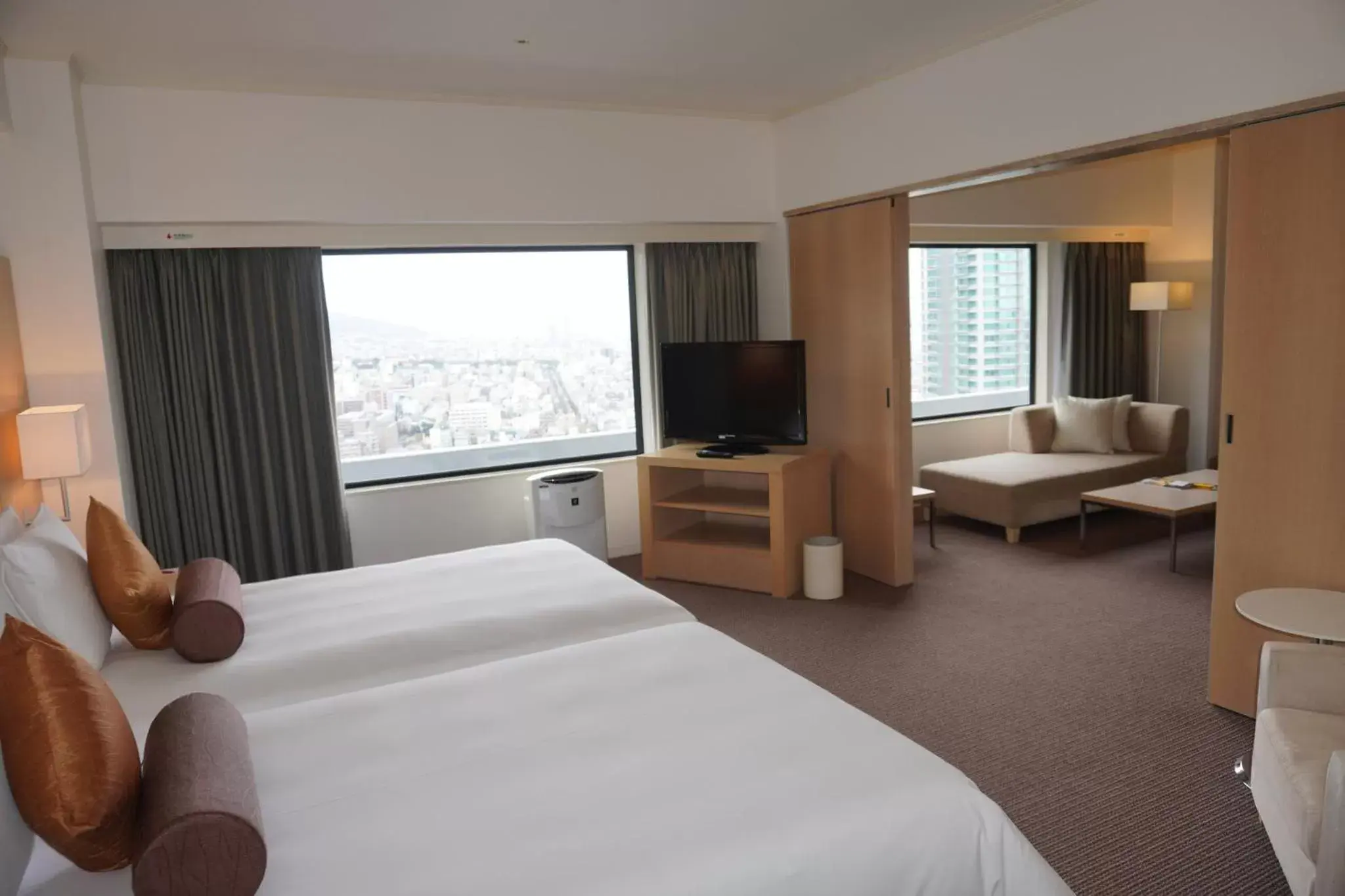 Photo of the whole room in ANA Crowne Plaza Kobe, an IHG Hotel