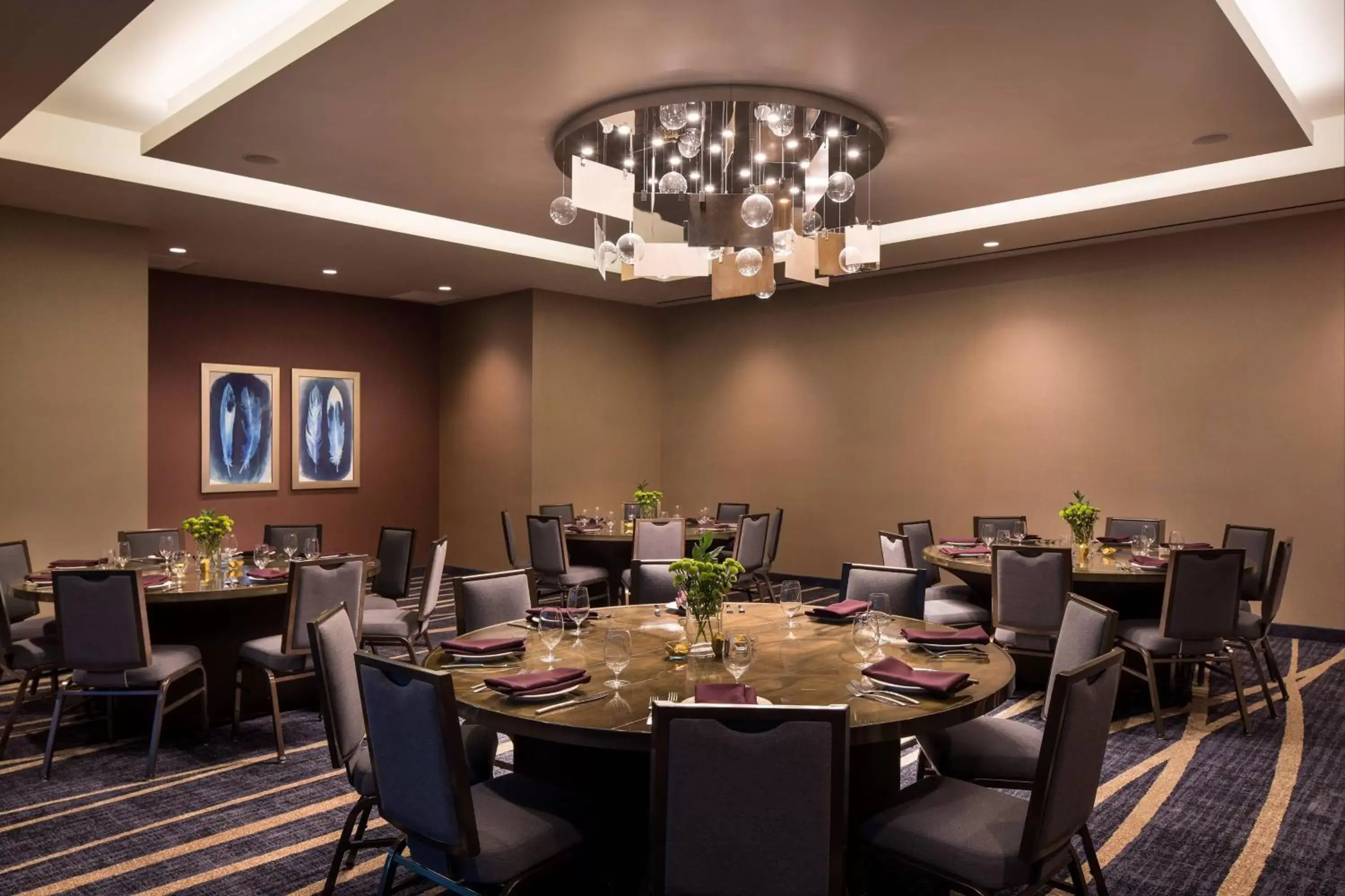 Meeting/conference room, Restaurant/Places to Eat in Residence Inn by Marriott Phoenix Downtown