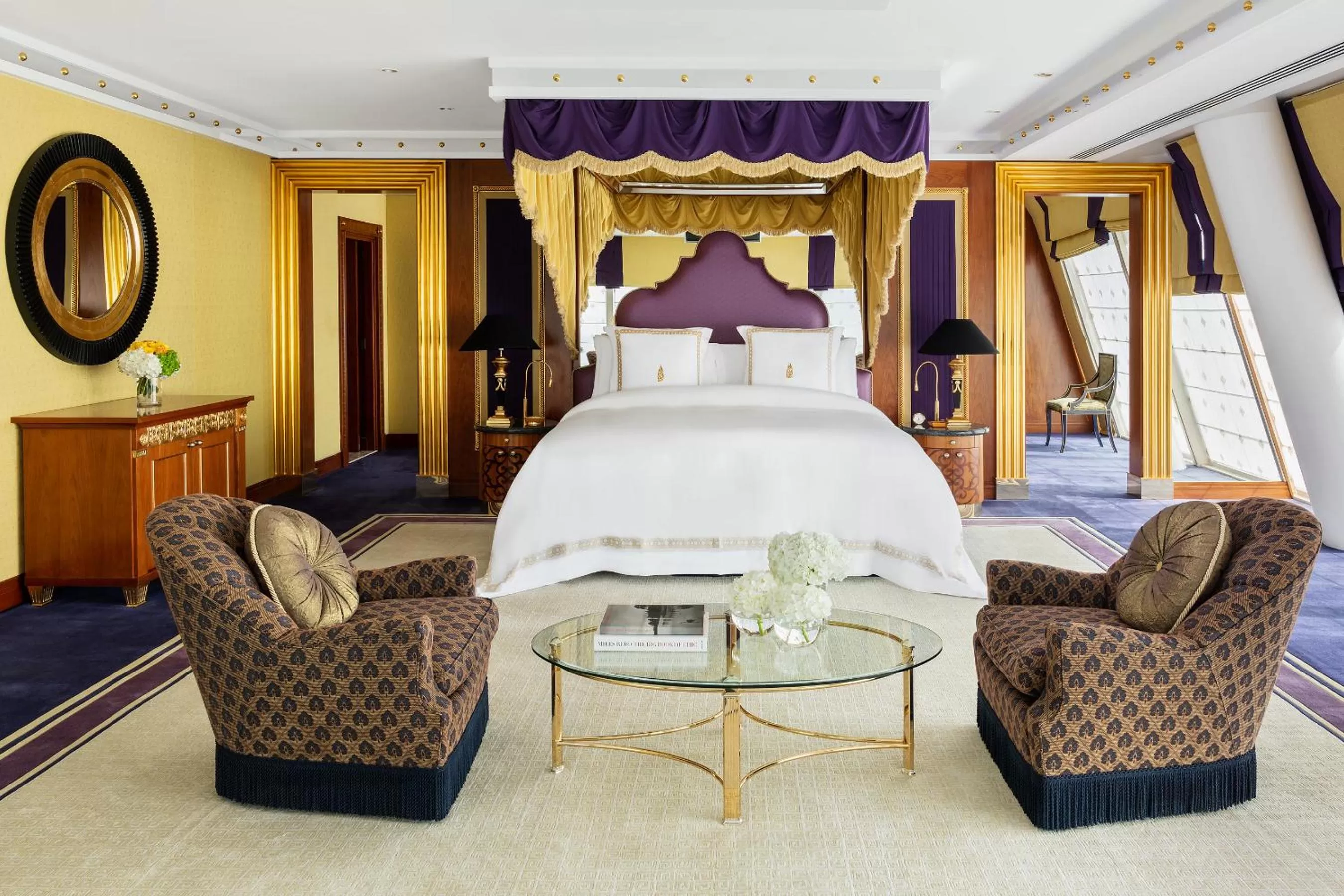 Photo of the whole room, Bed in Jumeirah Burj Al Arab Dubai