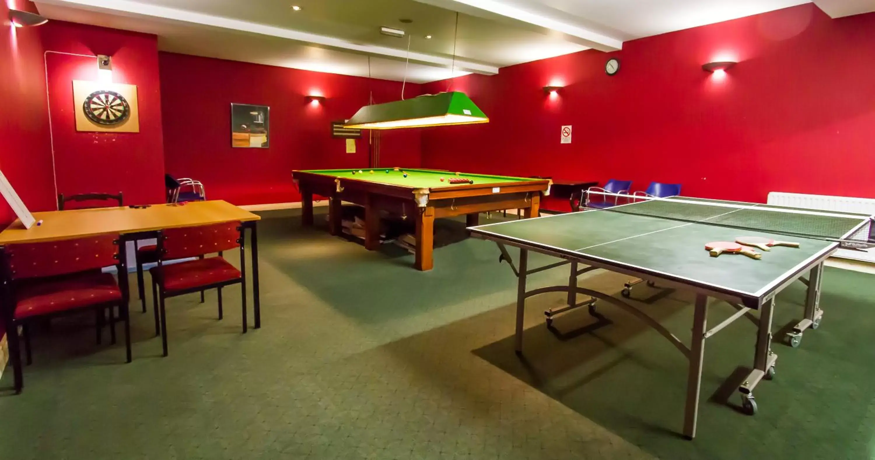 Game Room, Table Tennis in Bannview Bed & Breakfast