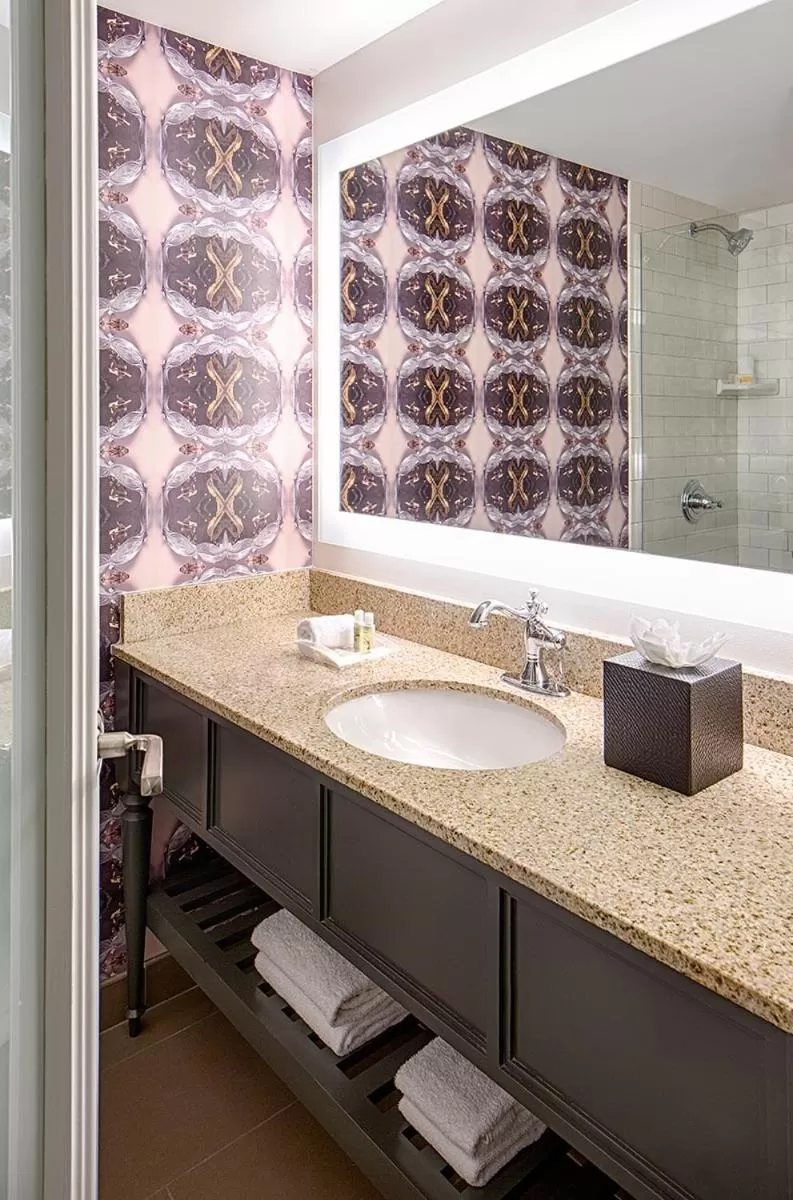 Holiday Inn Hotel French Quarter-Chateau Lemoyne by IHG