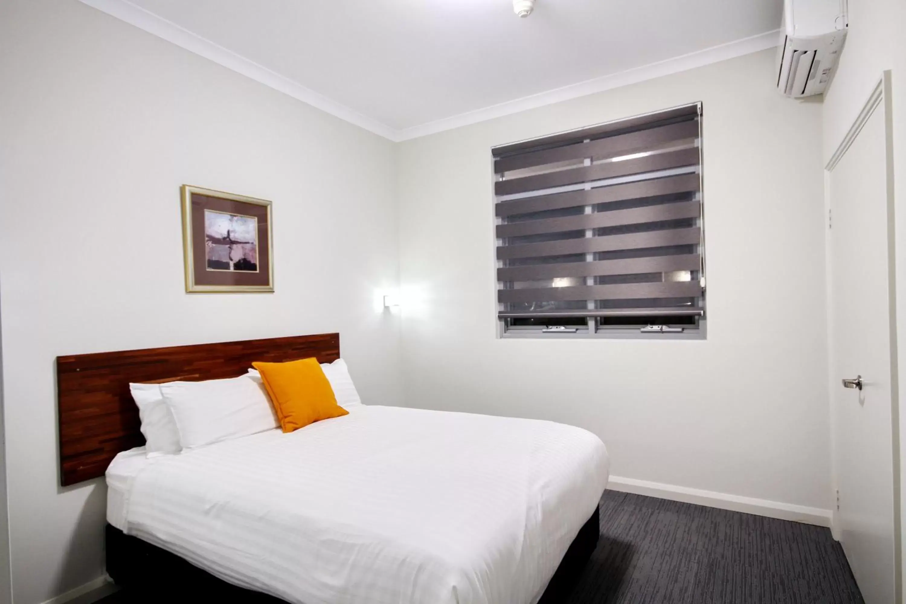 Photo of the whole room, Bed in Gallery Hotel Photo of the whole room, Bed in Gallery Hotel