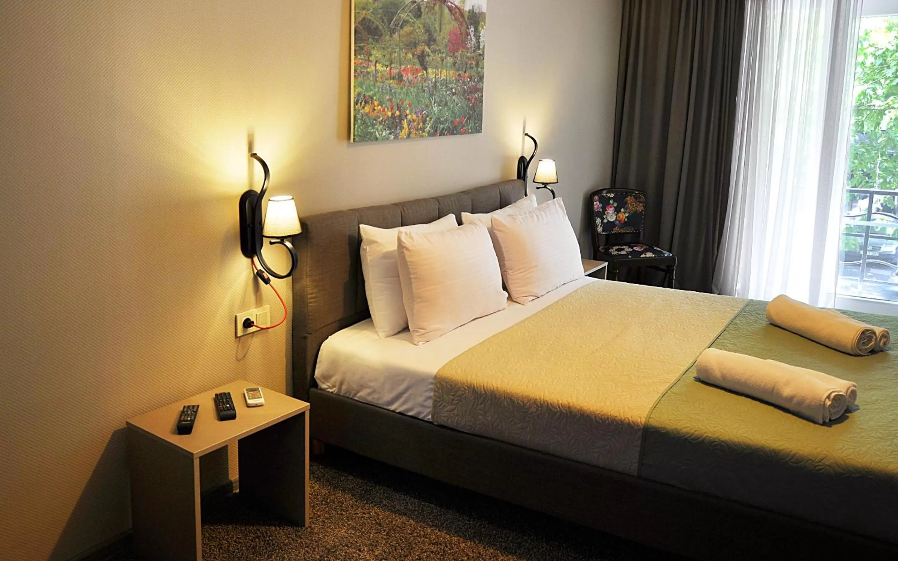 Bed in Art Hotel Claude Monet