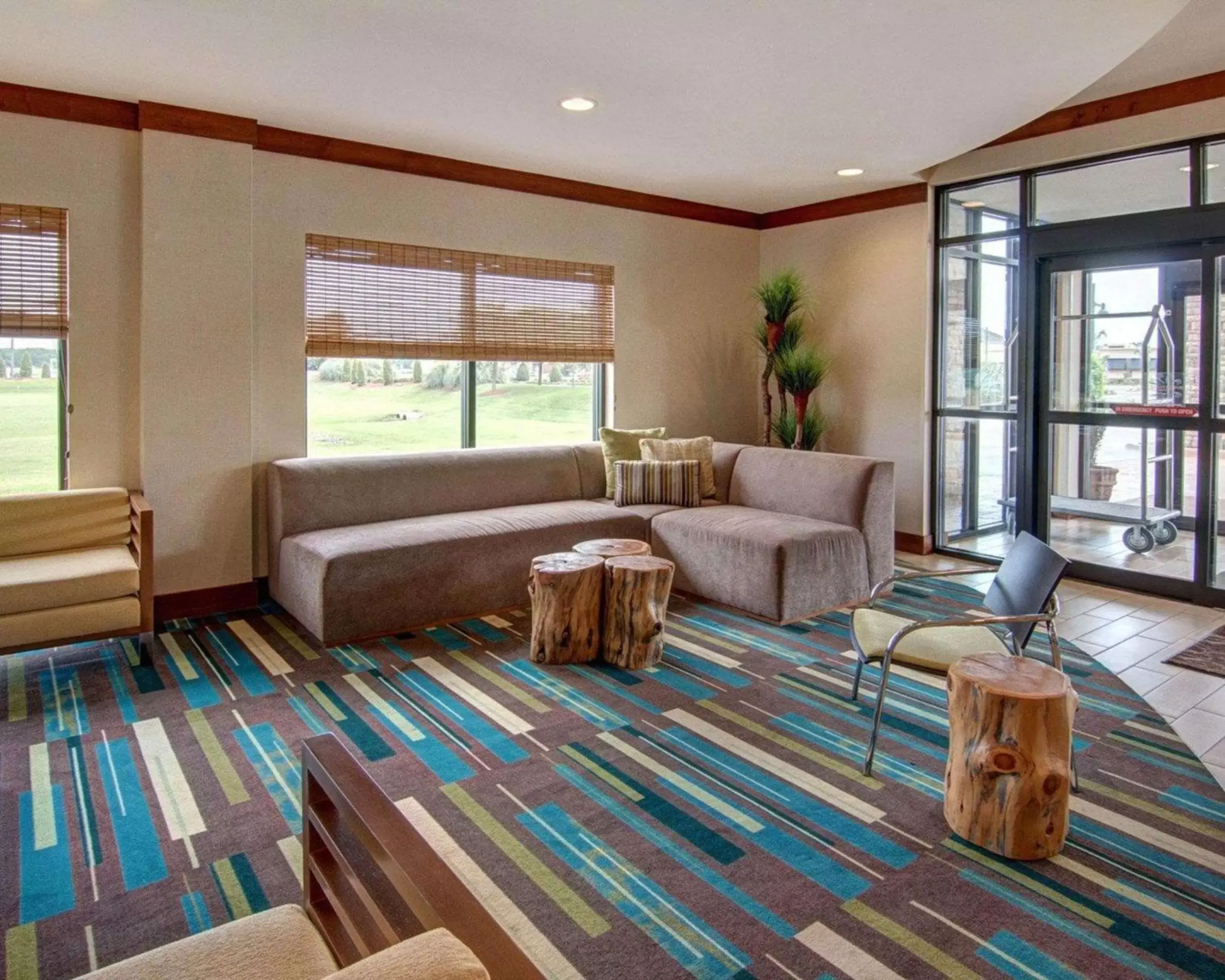 Lobby or reception in Comfort Suites Bossier City - Shreveport East Lobby or reception in Comfort Suites Bossier City - Shreveport East