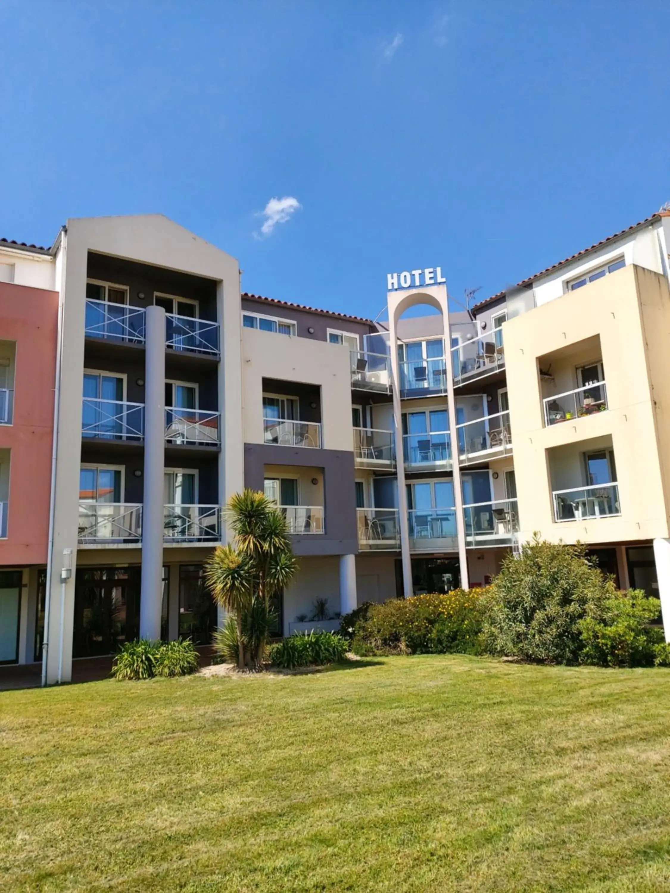 Property Building in The Originals Boutique, Hotel Admiral's, Les Sables-d'Olonne (Inter-Hotel)