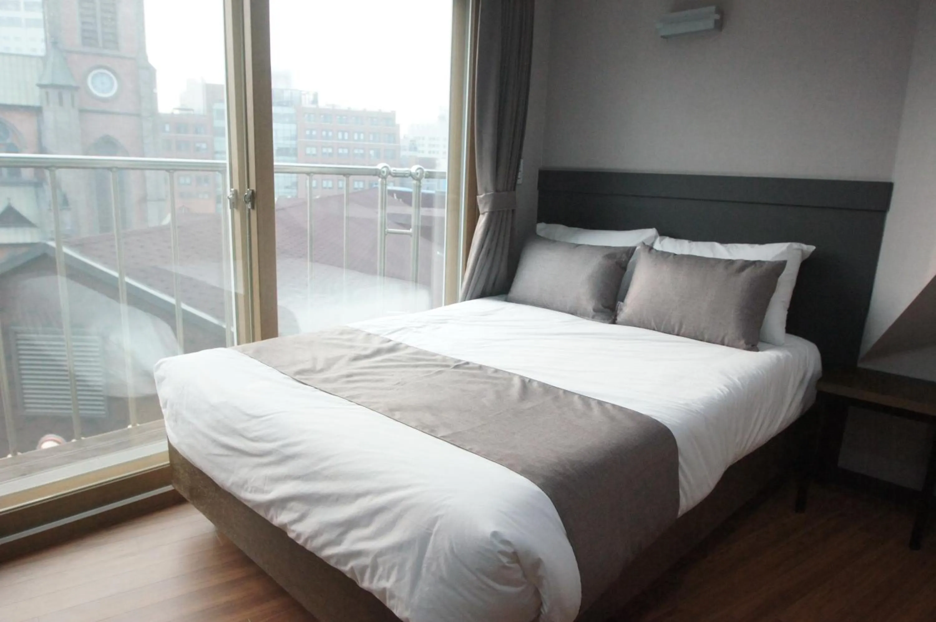 Bed in Ehwa In Myeongdong