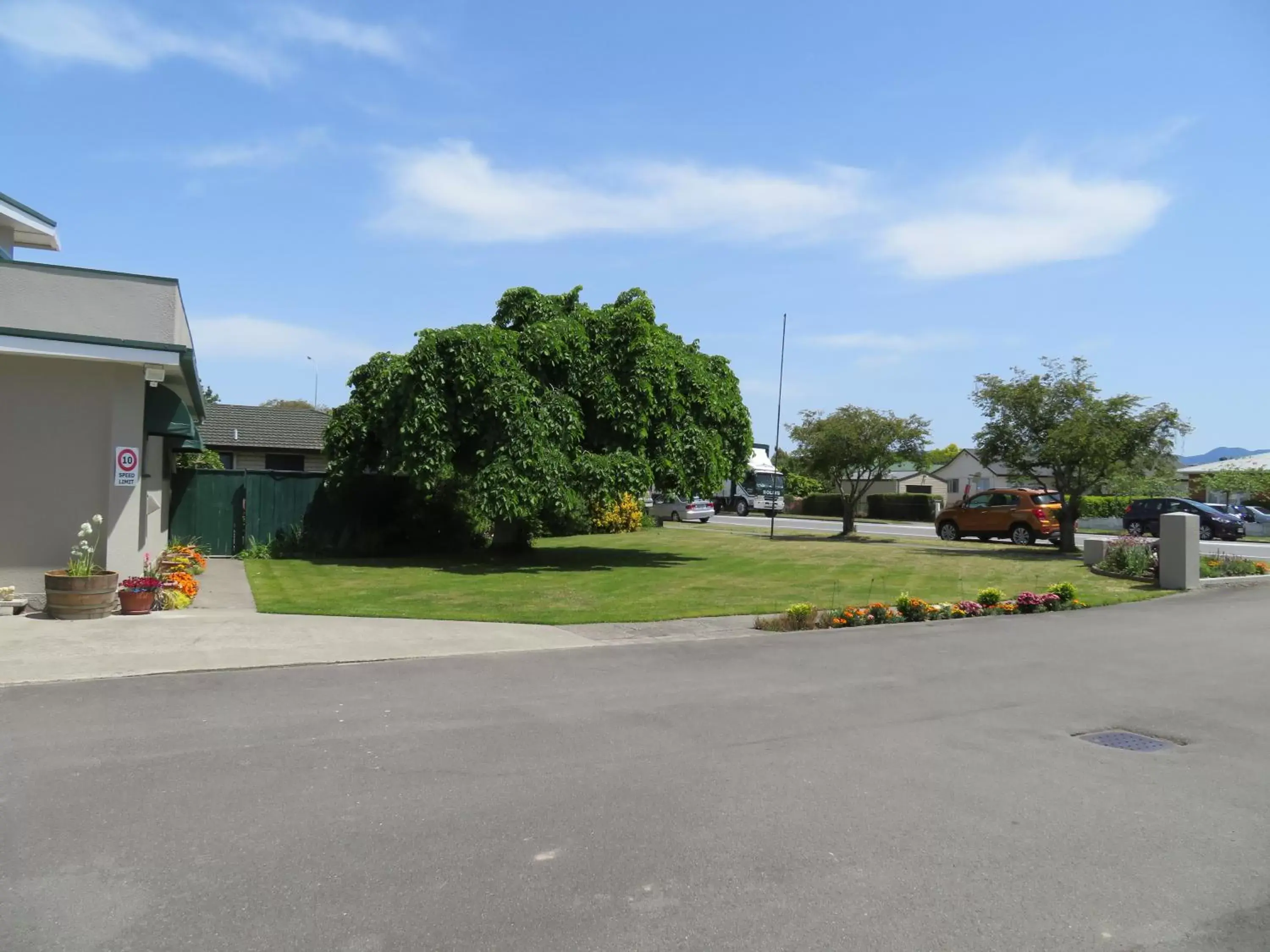 Neighbourhood in Commodore Court Motel