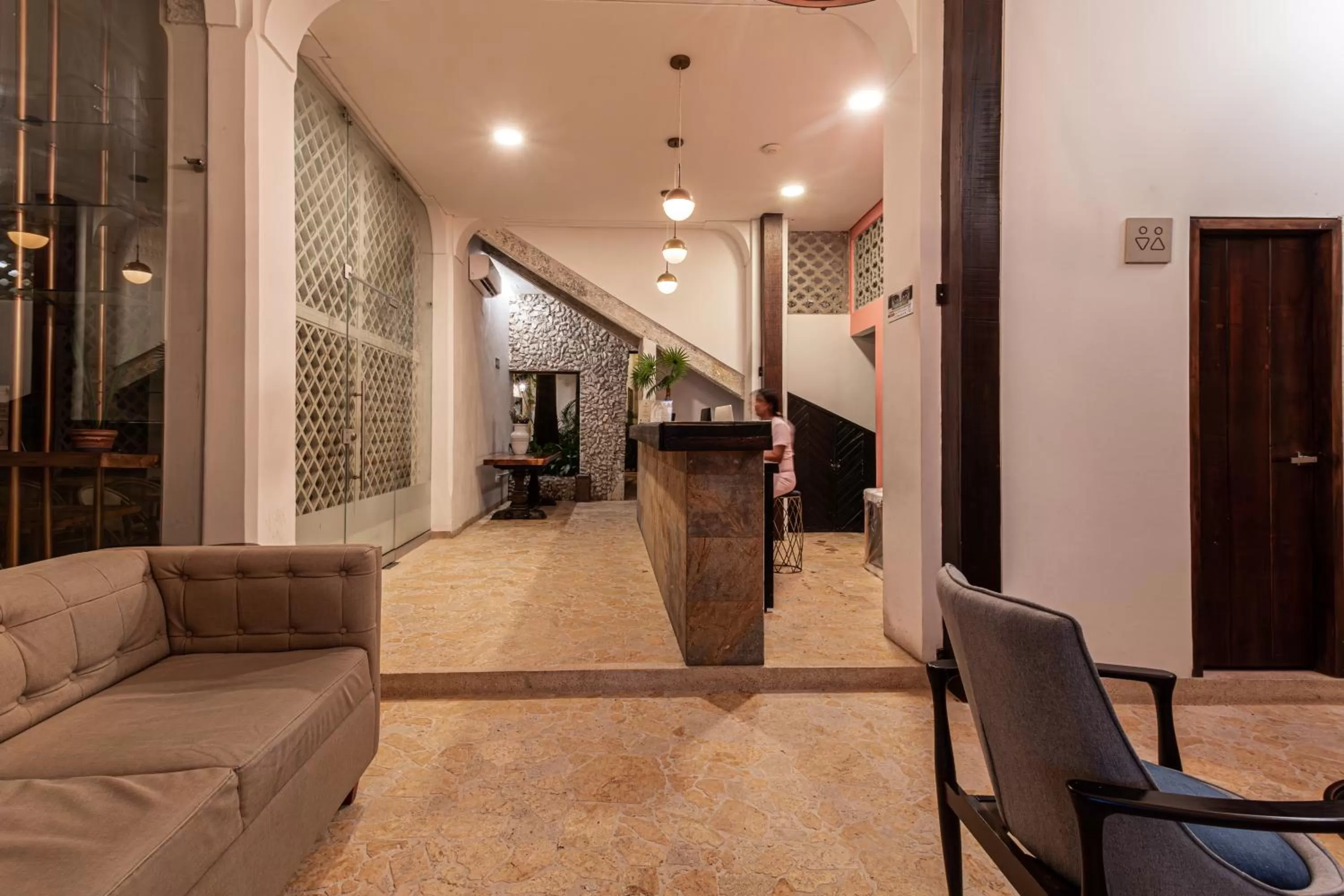 Seating area in Soy Local Insignia