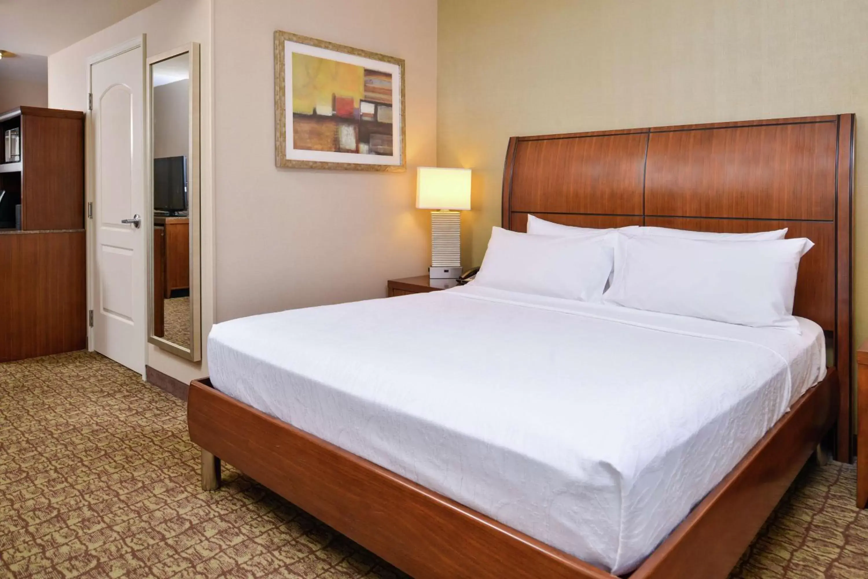Bed in Hilton Garden Inn Boise Spectrum