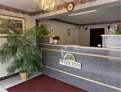 Lobby or reception, Lobby/Reception in Days Inn by Wyndham Clayton