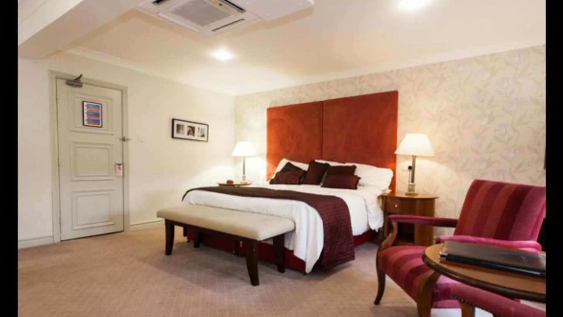 Bed in Honest Lawyer Hotel