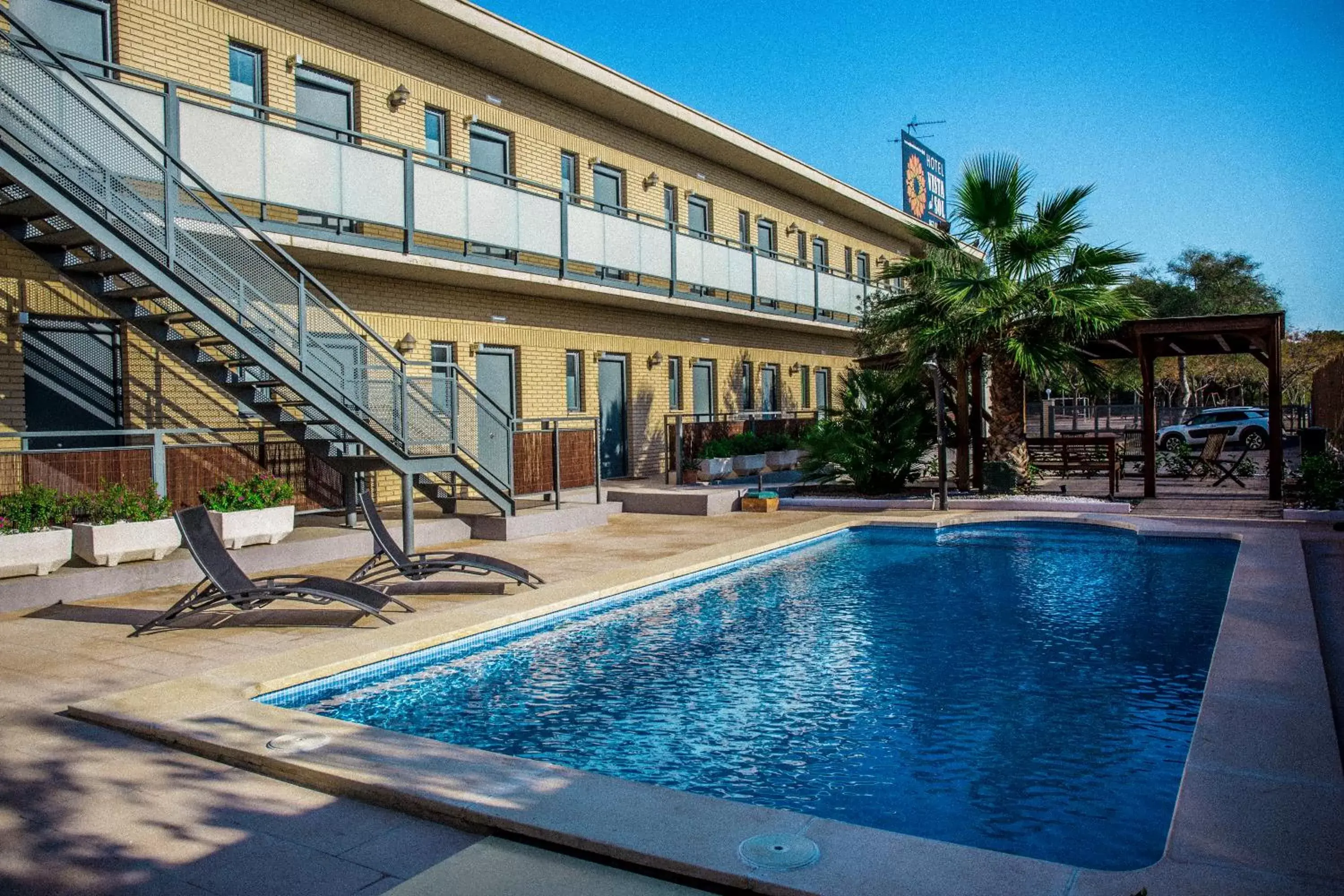 Swimming Pool in Hotel Vista al Sol