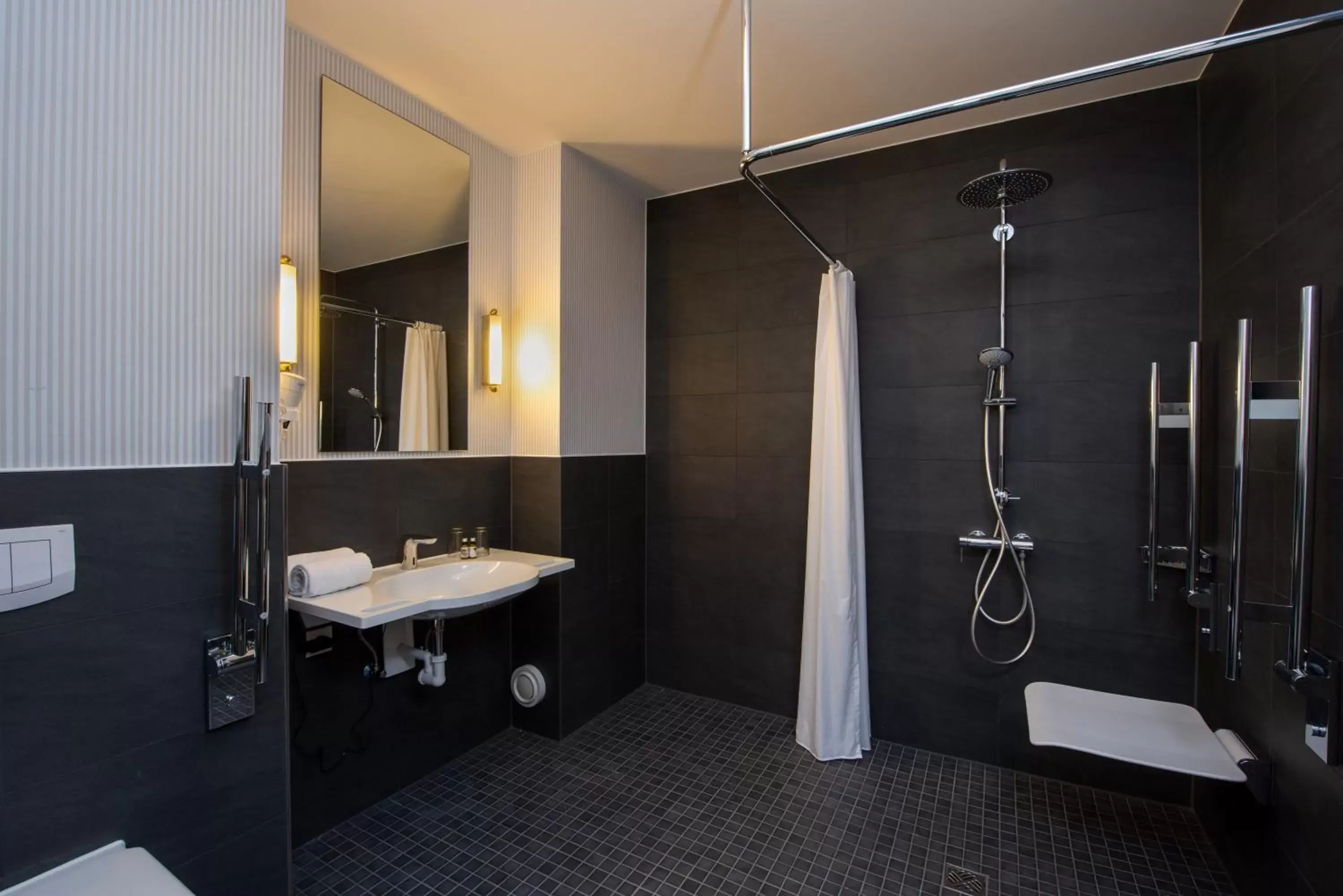 Bathroom in Precise Resort Rügen Apartments & SPLASH Erlebniswelt Bathroom in Precise Resort Rügen Apartments & SPLASH Erlebniswelt