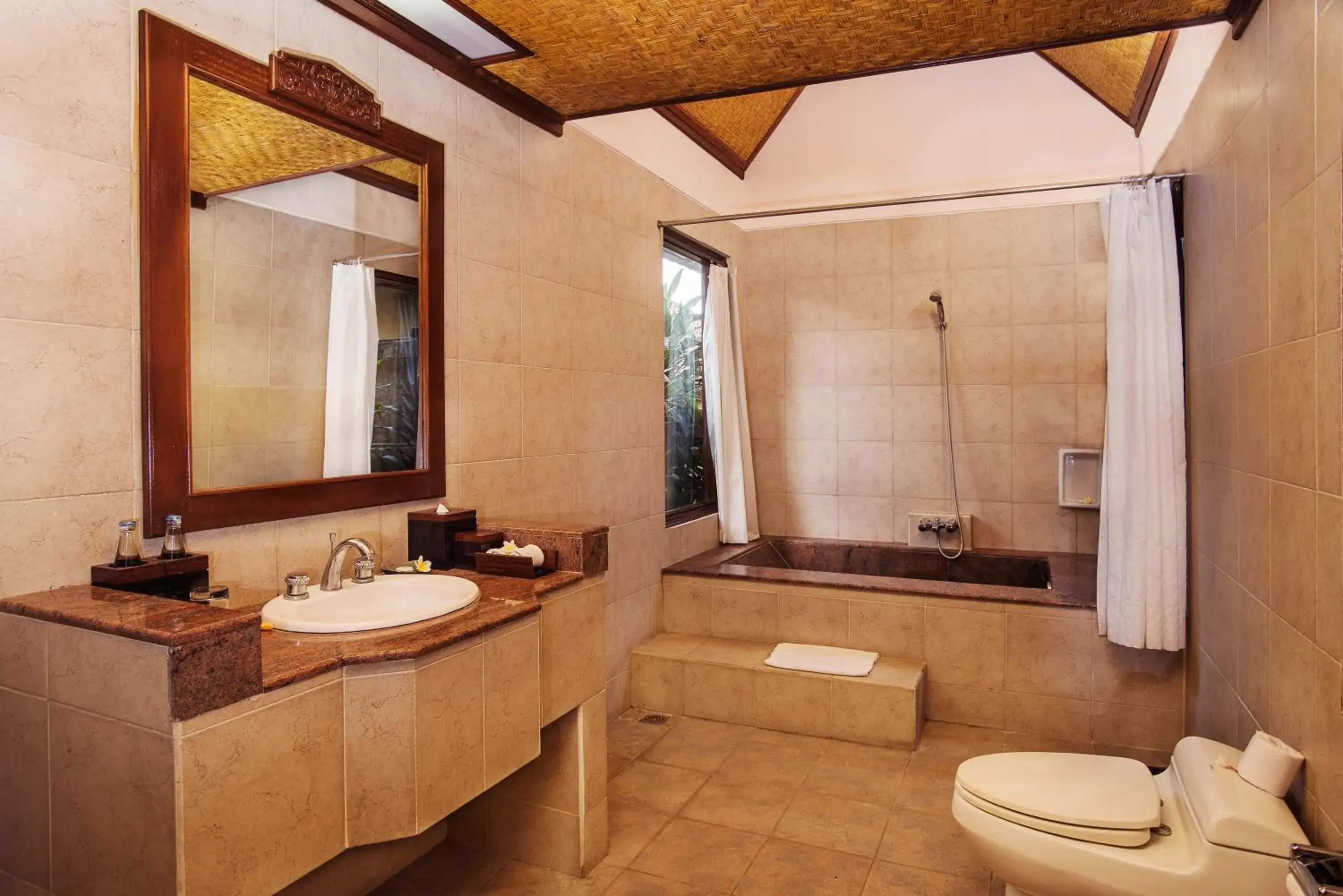 Bathroom in Sri Phala Resort & Villa