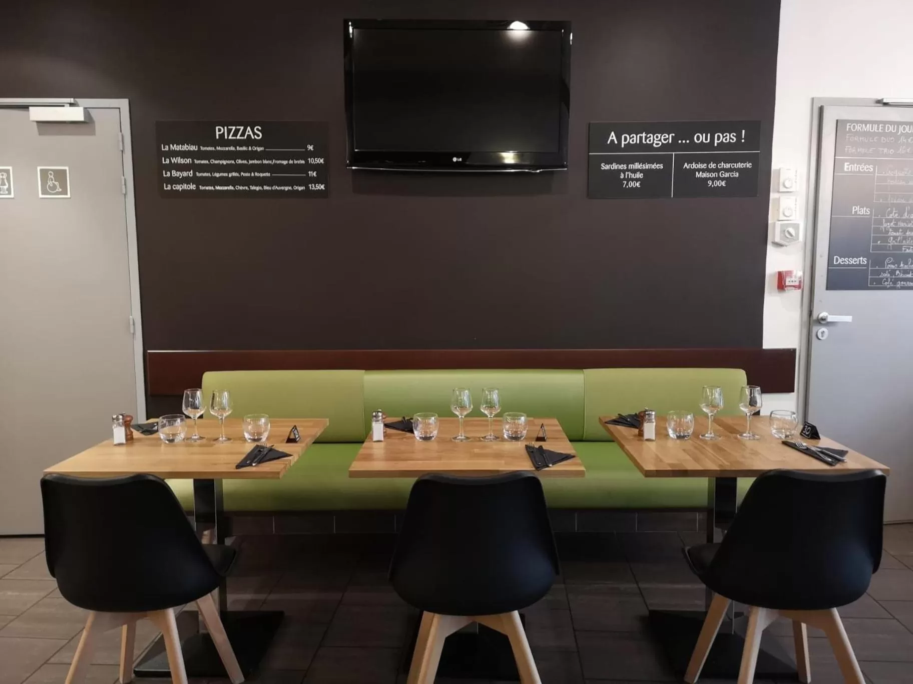 Restaurant/places to eat in ibis Toulouse Gare Matabiau