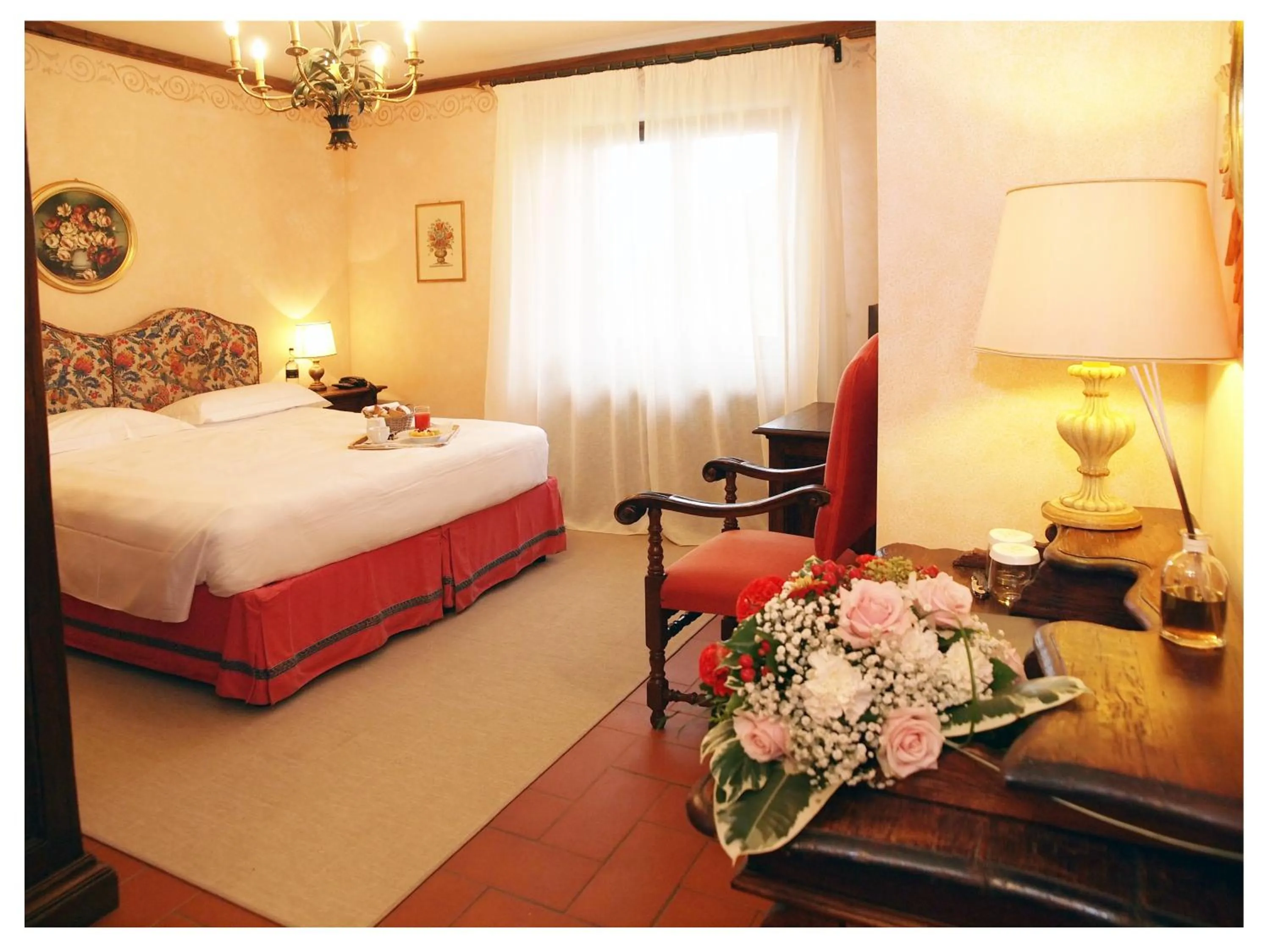 Photo of the whole room, Bed in Relais Todini - Residenza d'epoca - Luxury Historic house