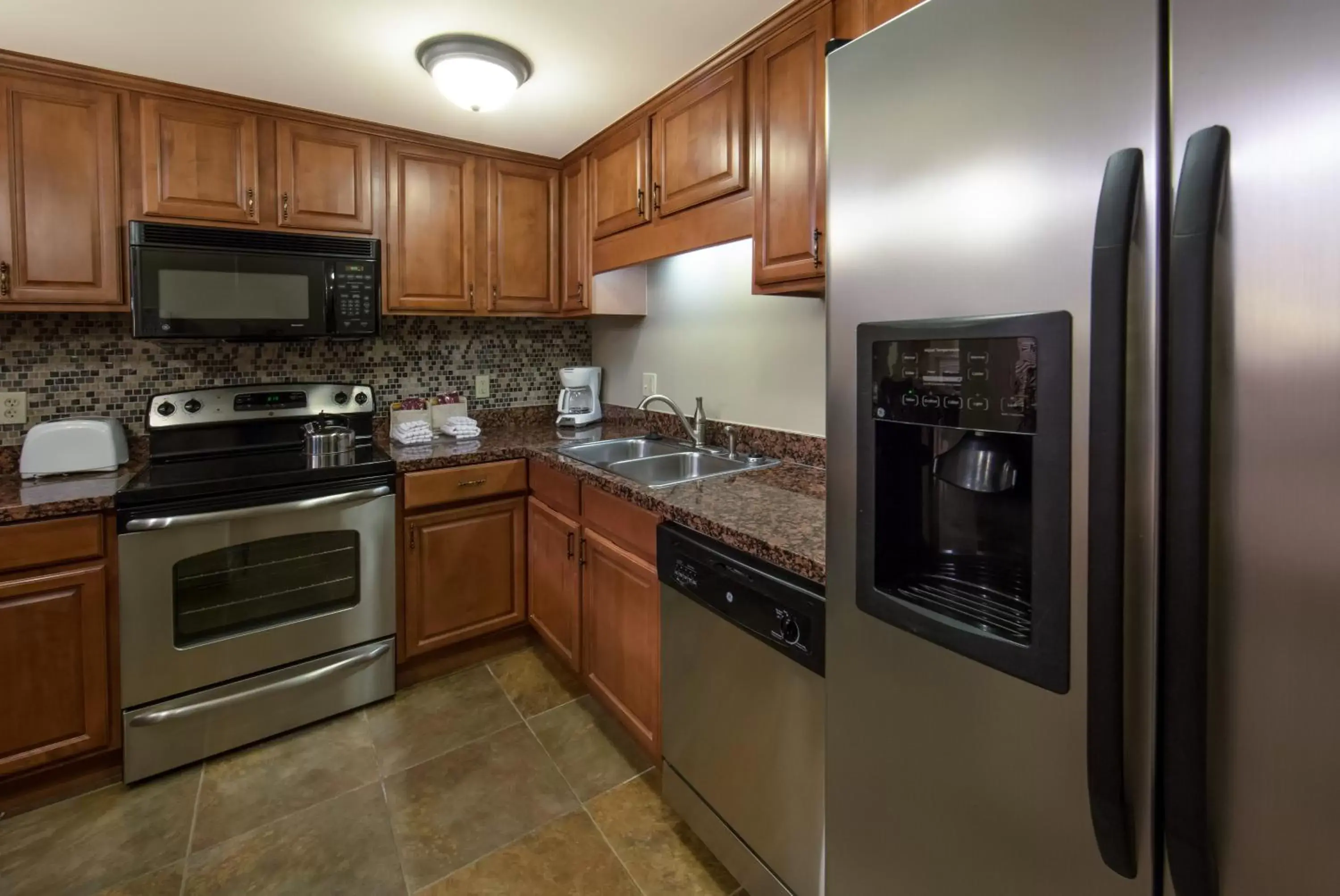 Photo of the whole room, Kitchen/Kitchenette in Holiday Inn Club Vacations Mount Ascutney Resort, an IHG Hotel