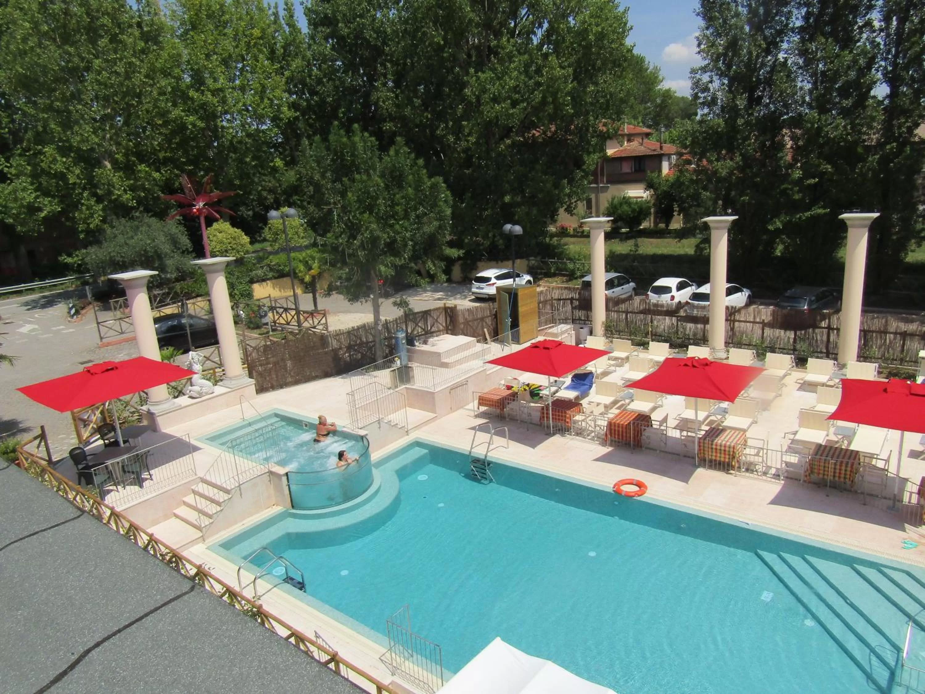 Pool view in Sul Bacino