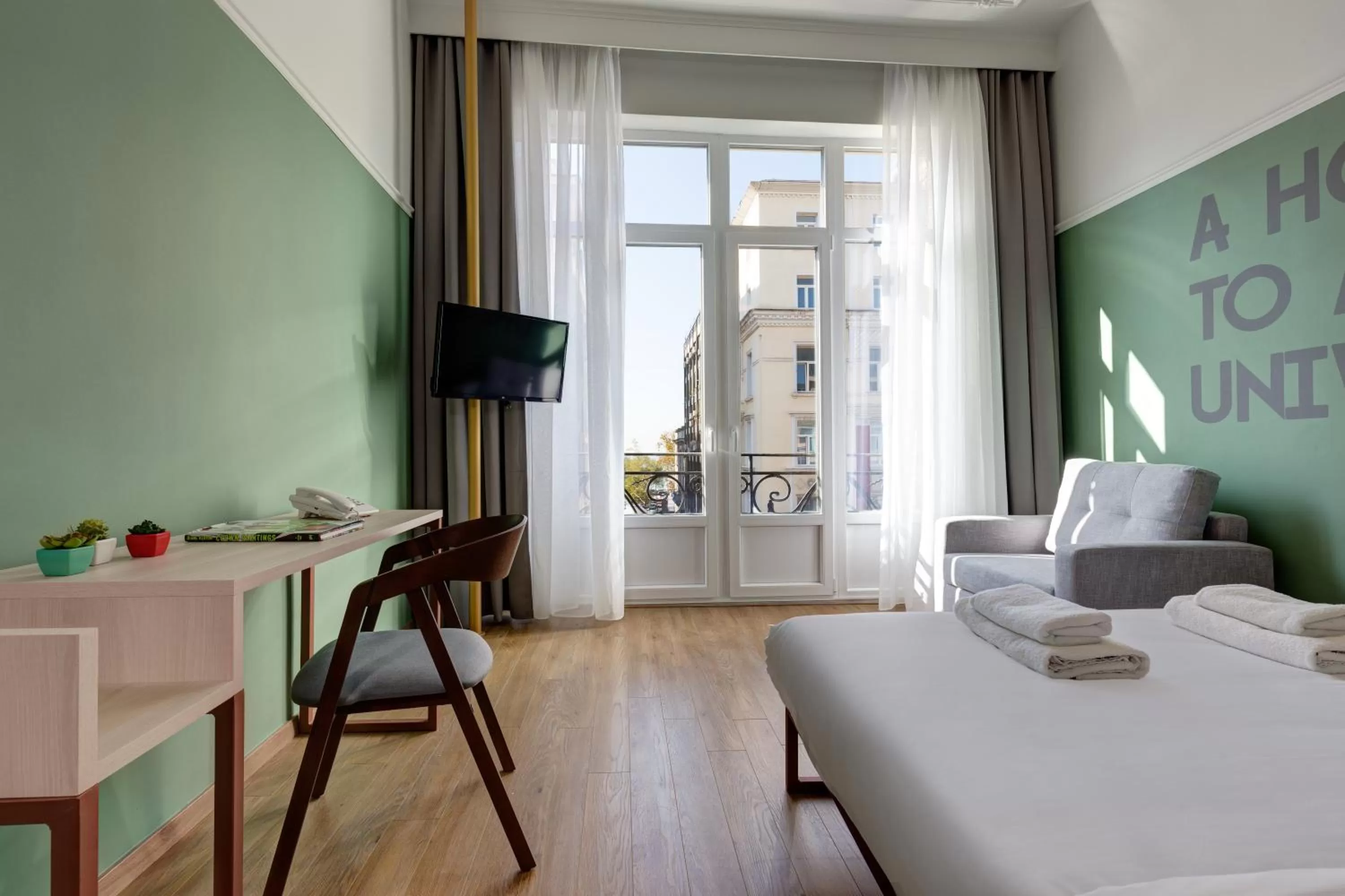 Day, Bed in Colors Urban Hotel Thessaloniki