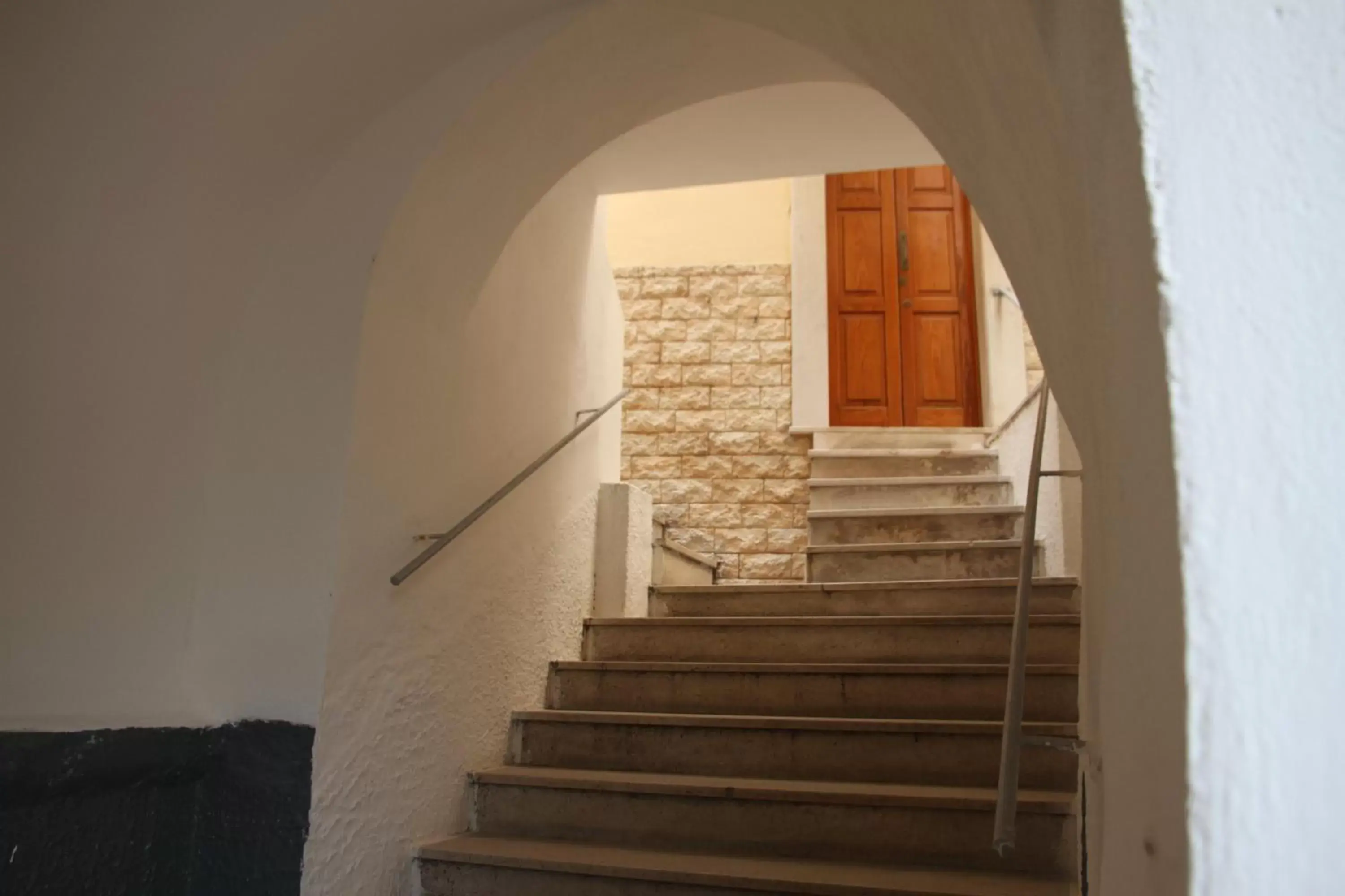 Inner courtyard view in Mirabari