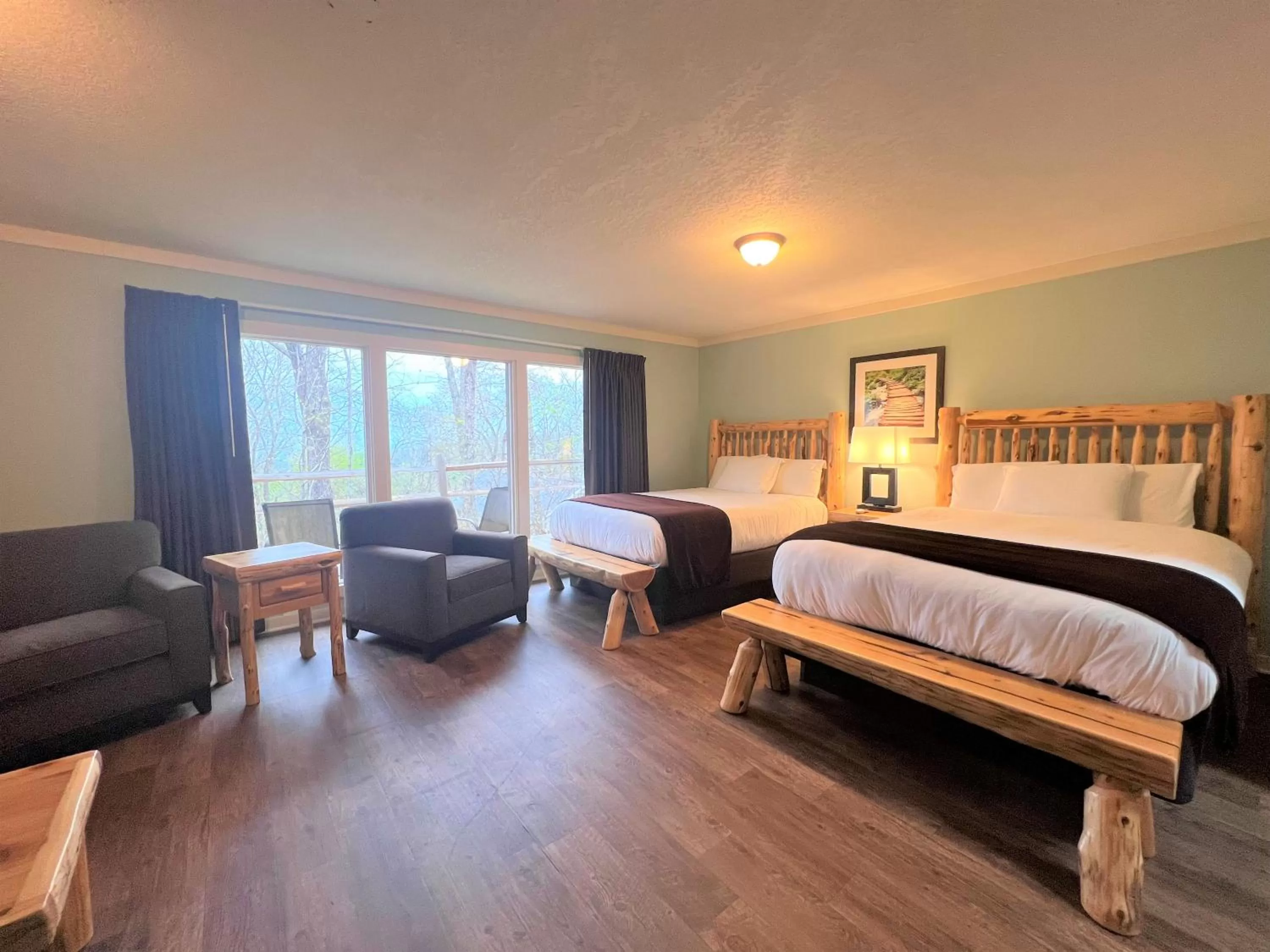 Bedroom, Bed in Mountain Top Inn and Resort