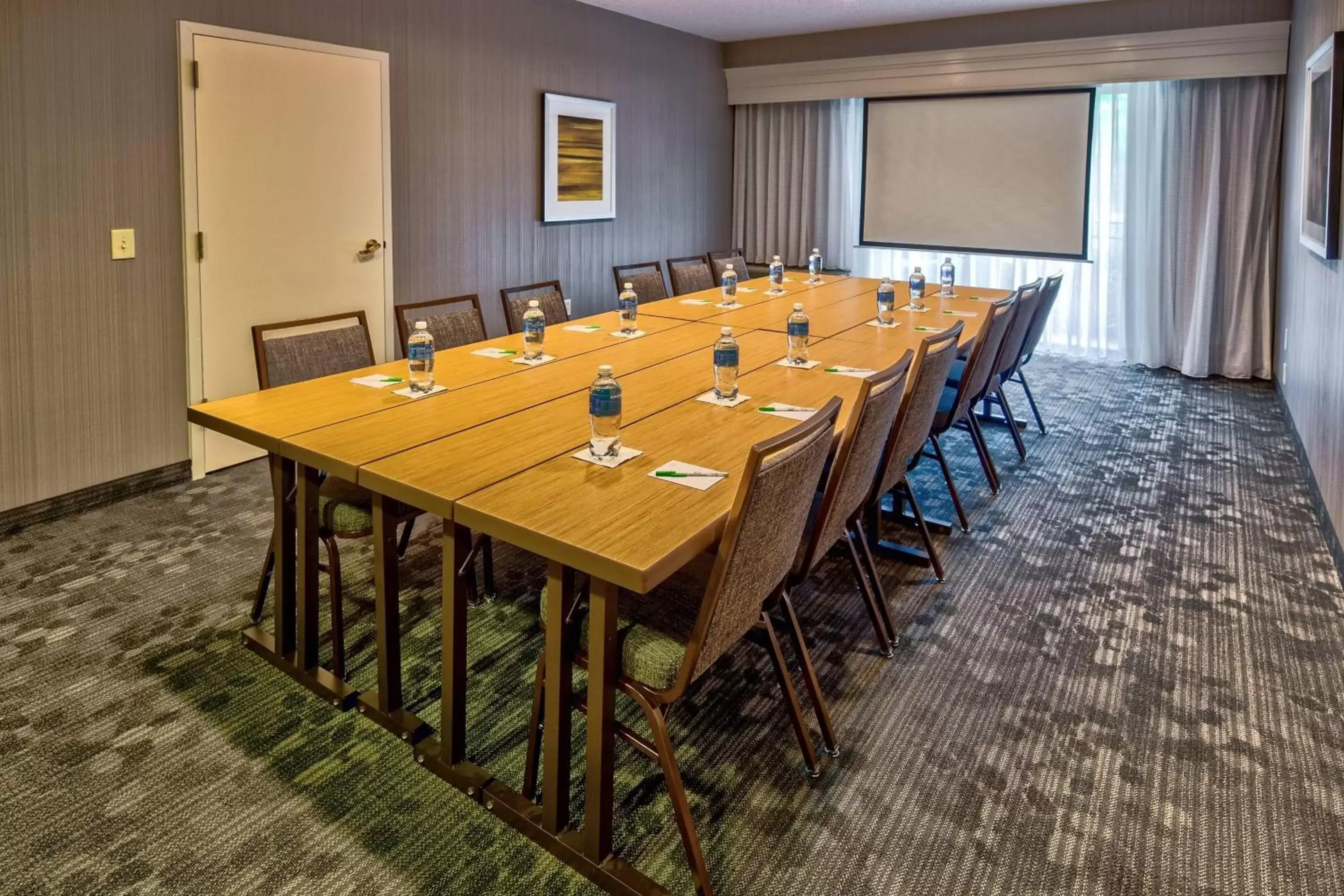 Meeting/conference room in Courtyard by Marriott Springfield