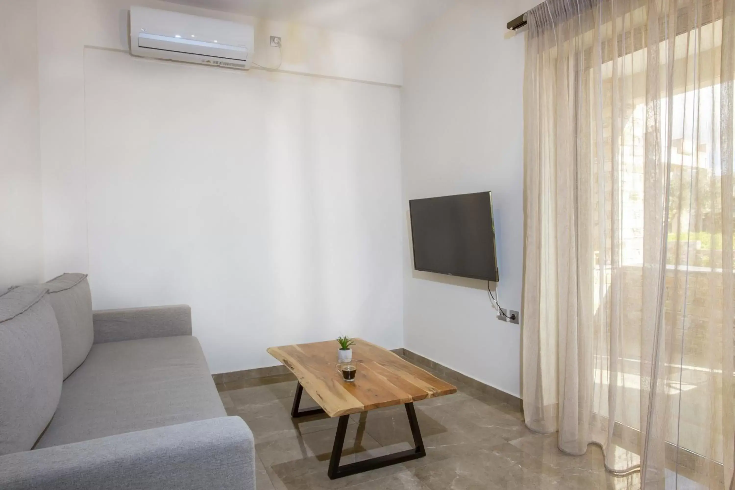 Living room, Seating Area in Vardians Villas & Suites