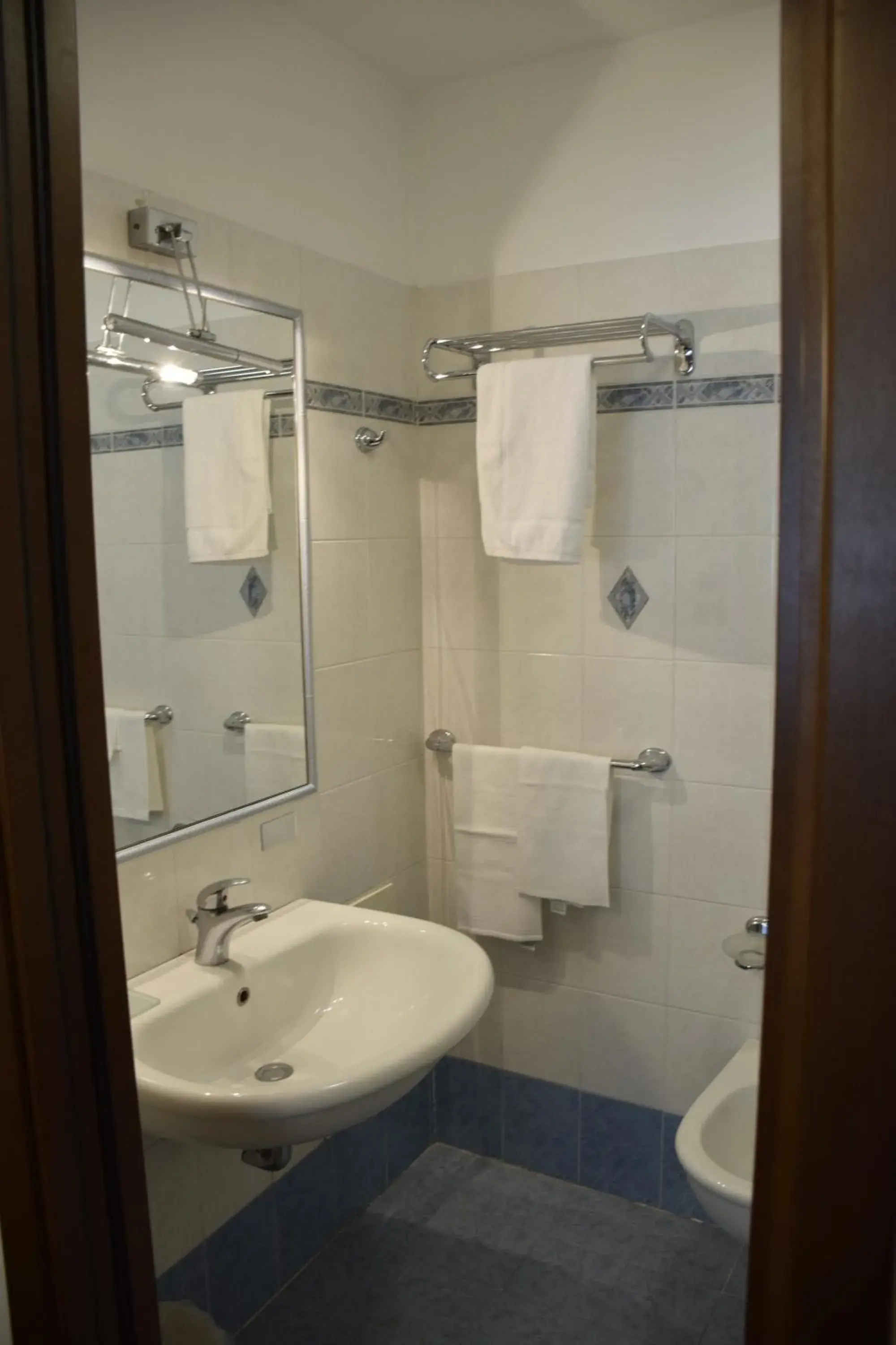 towels, Bathroom in Hotel Arcobaleno Siena