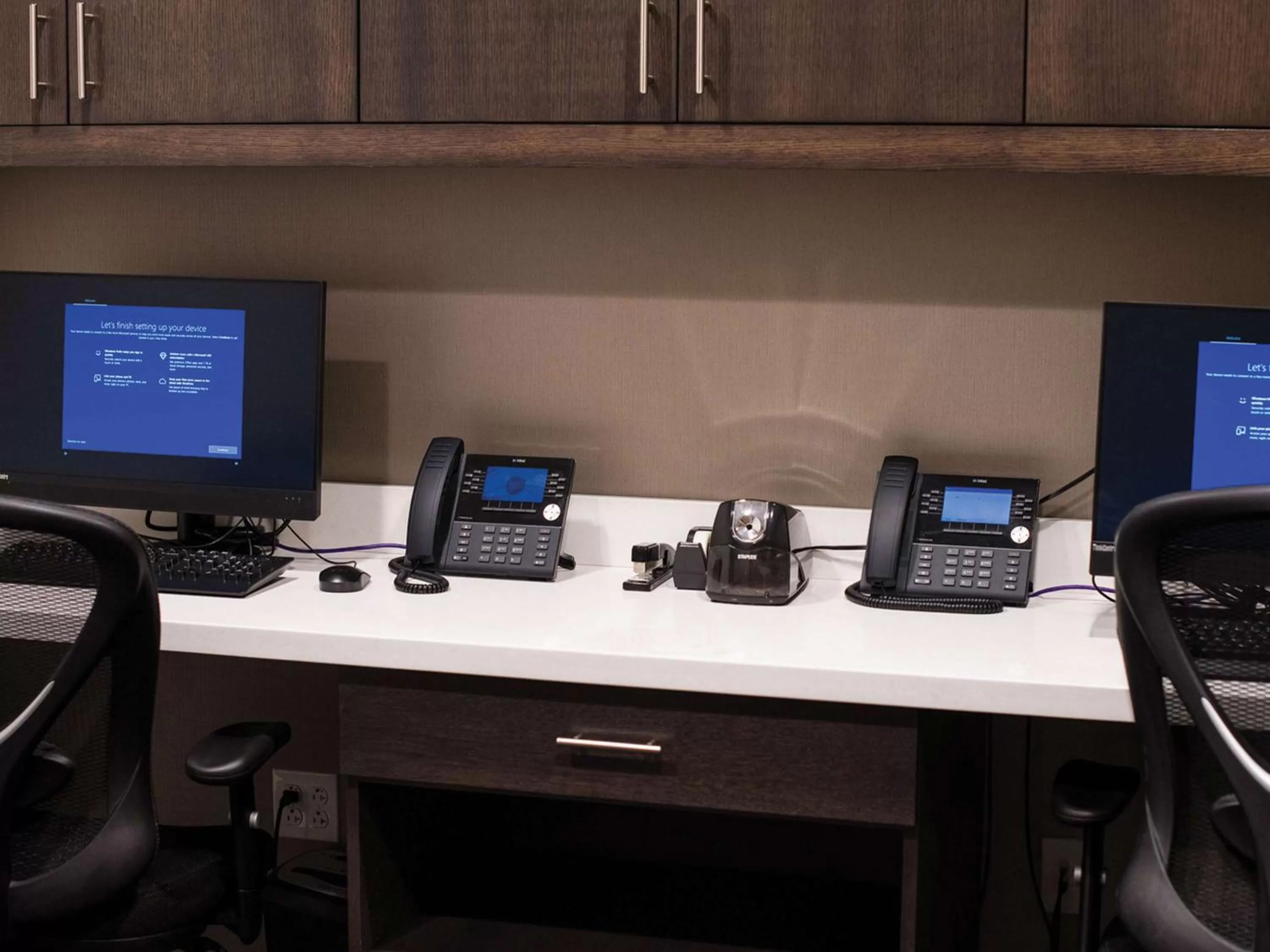 Business facilities in Hampton Inn & Suites Erie Bayfront