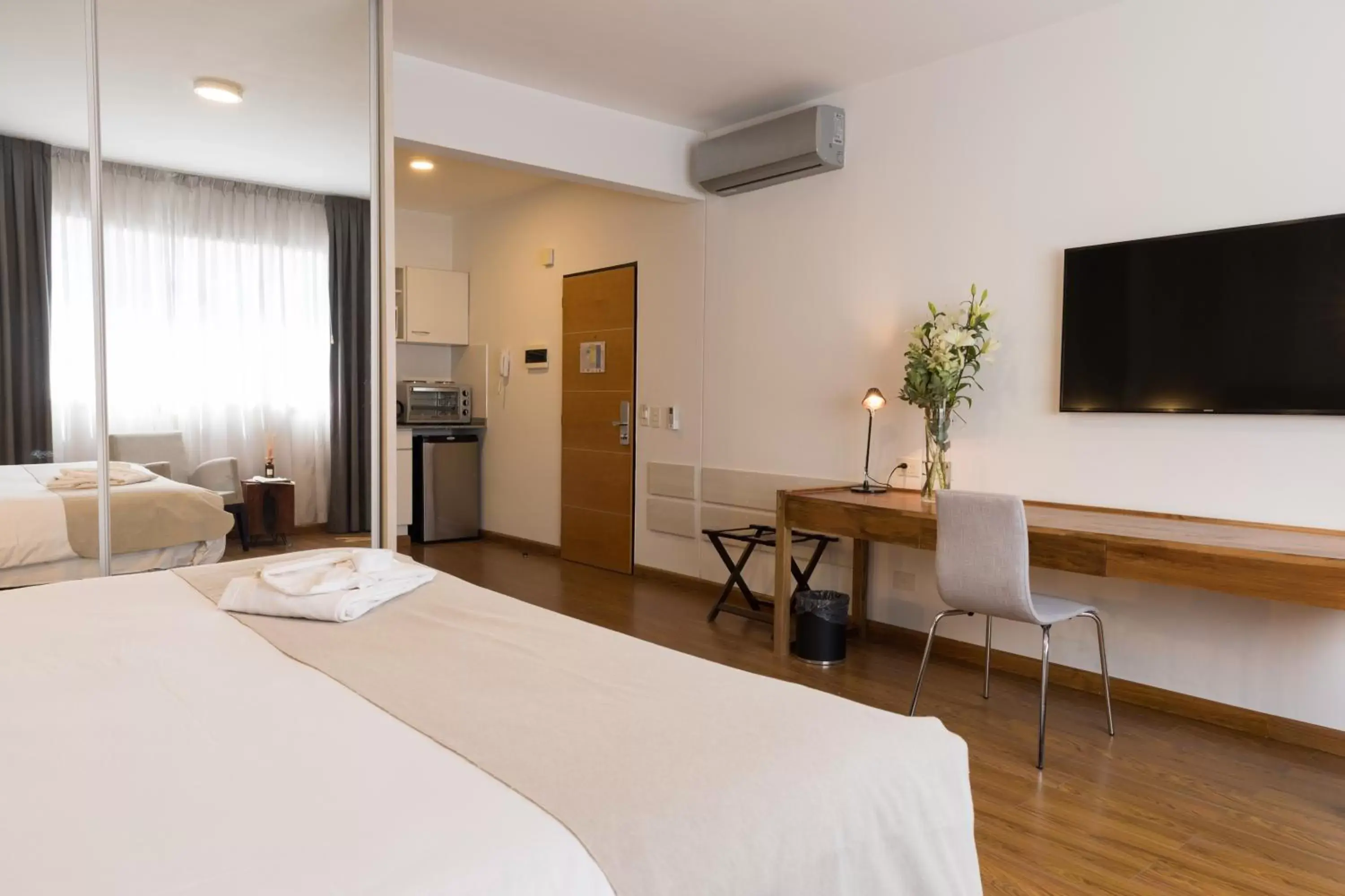 Bed in Be Hollywood! Bed in Be Hollywood!