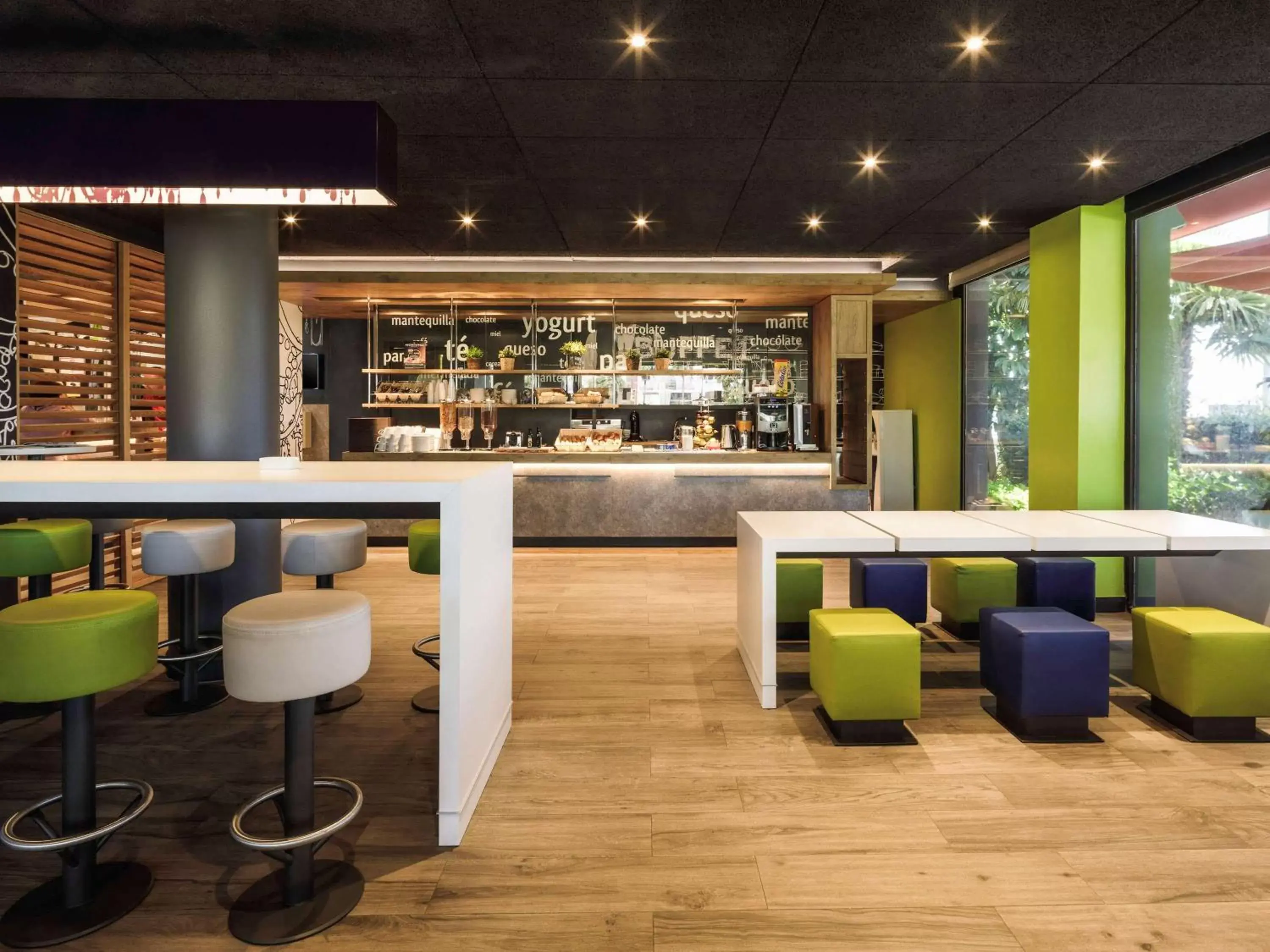 Restaurant/places to eat, Lounge/Bar in Ibis Budget Málaga Aeropuerto Avenida de Velazquez