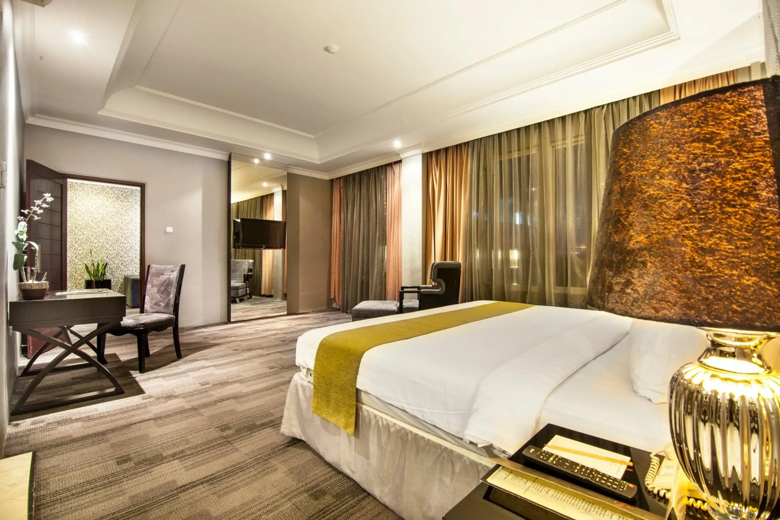 Photo of the whole room, Bed in The Mirah Bogor Hotel