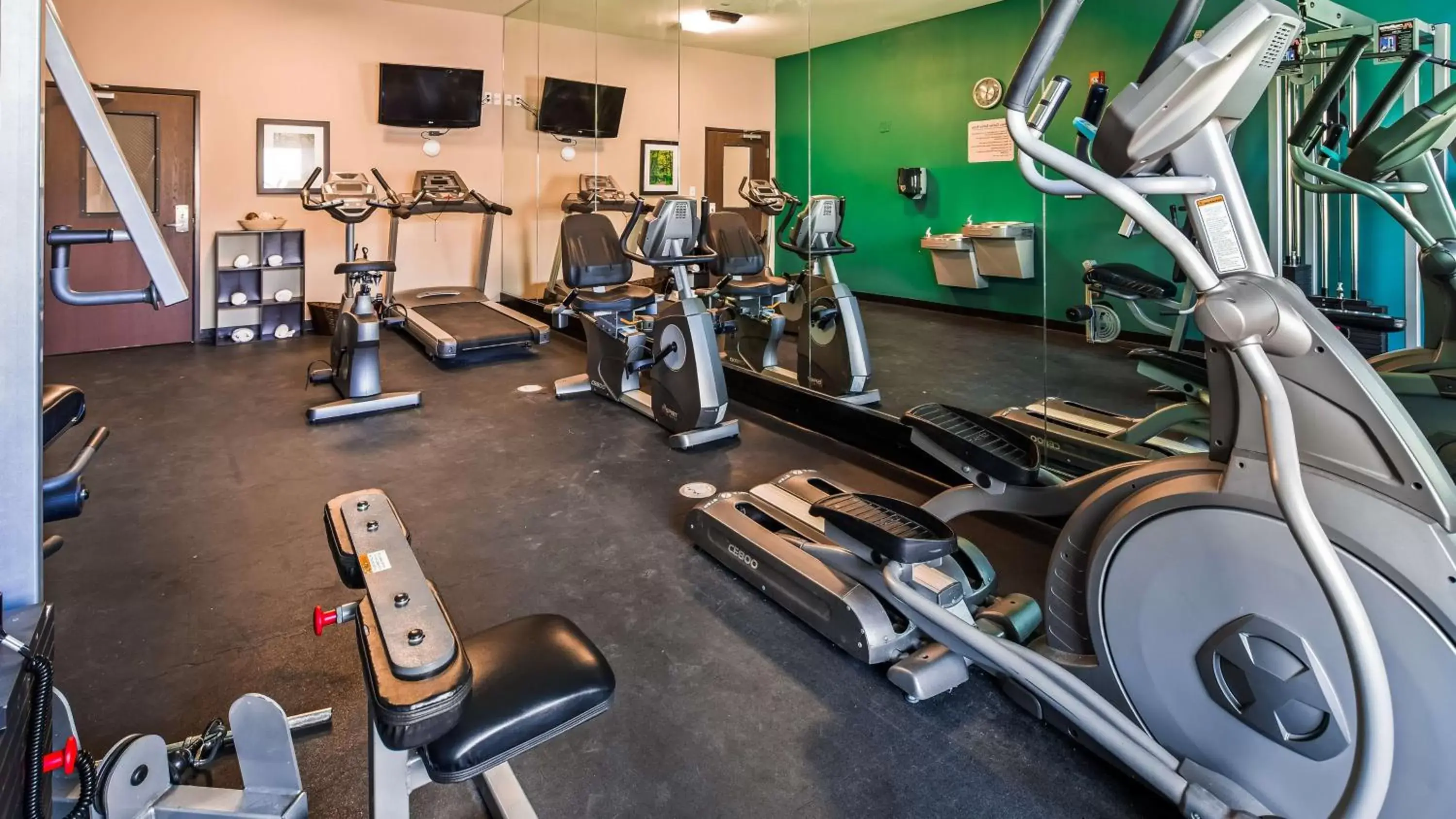 Fitness centre/facilities, Fitness Center/Facilities in Best Western Plus Carrizo Springs Inn & Suites