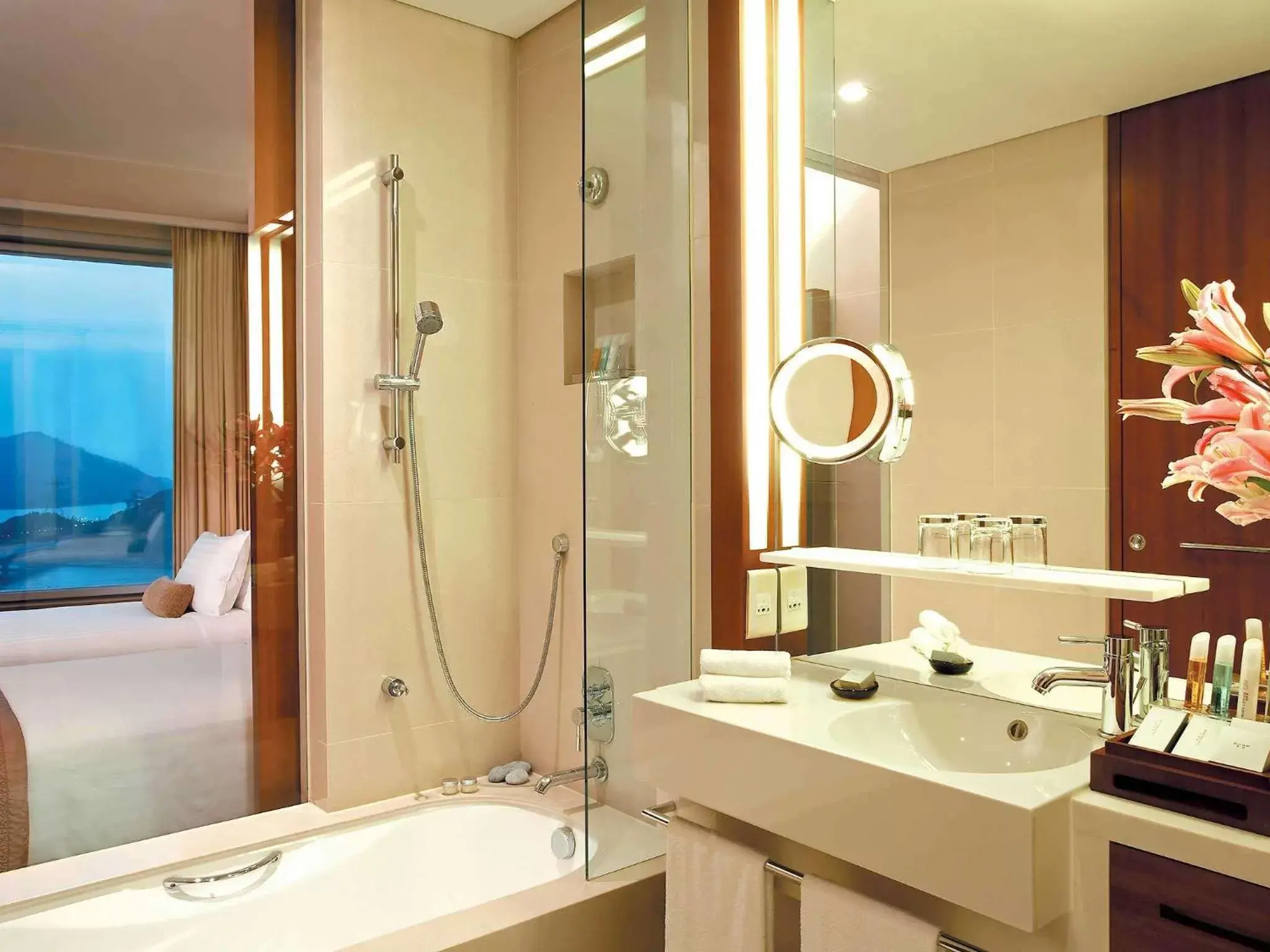 Photo of the whole room, Bathroom in Novotel Citygate Hong Kong