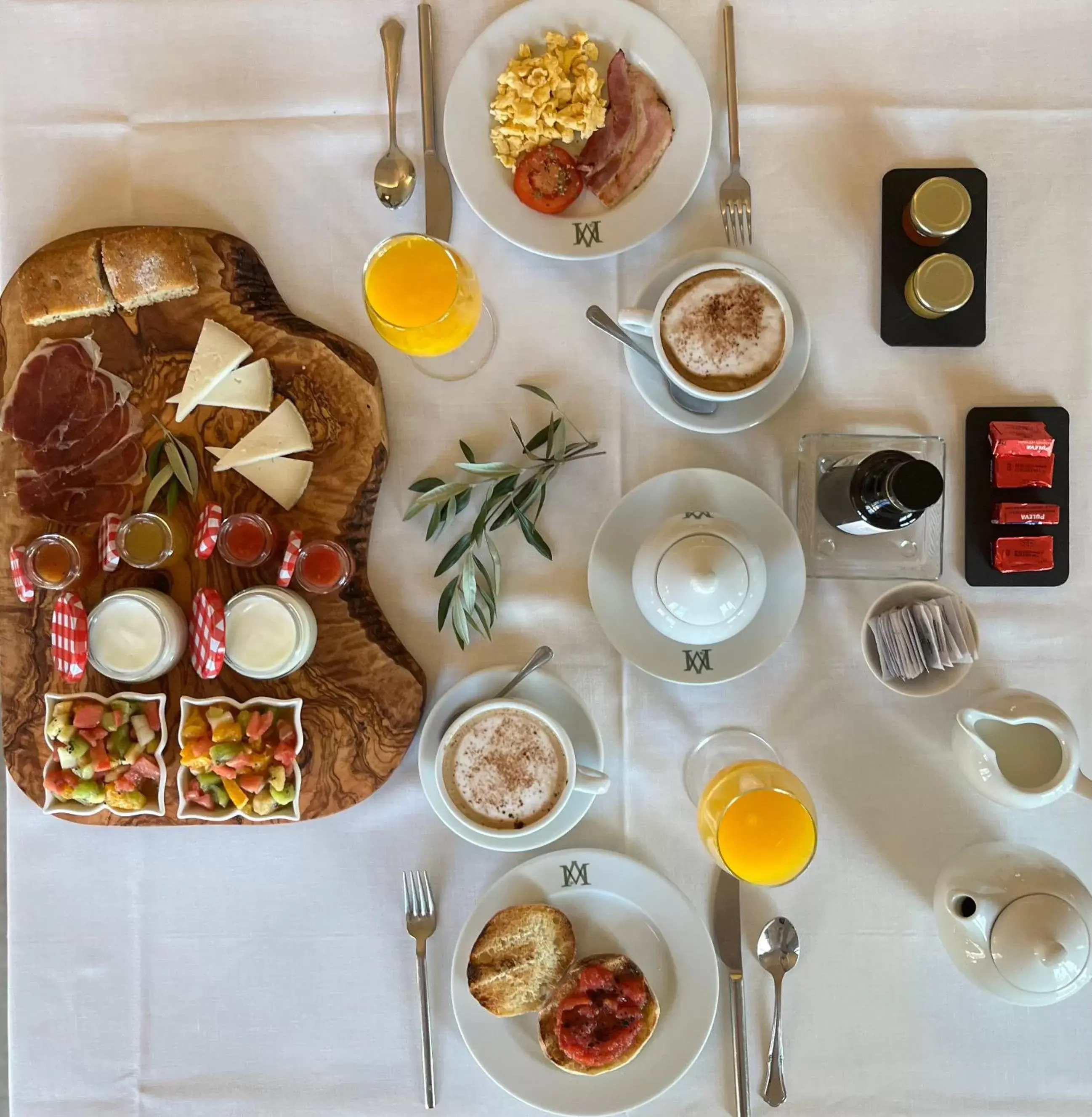 Breakfast in Hotel Boutique Molino del Arco