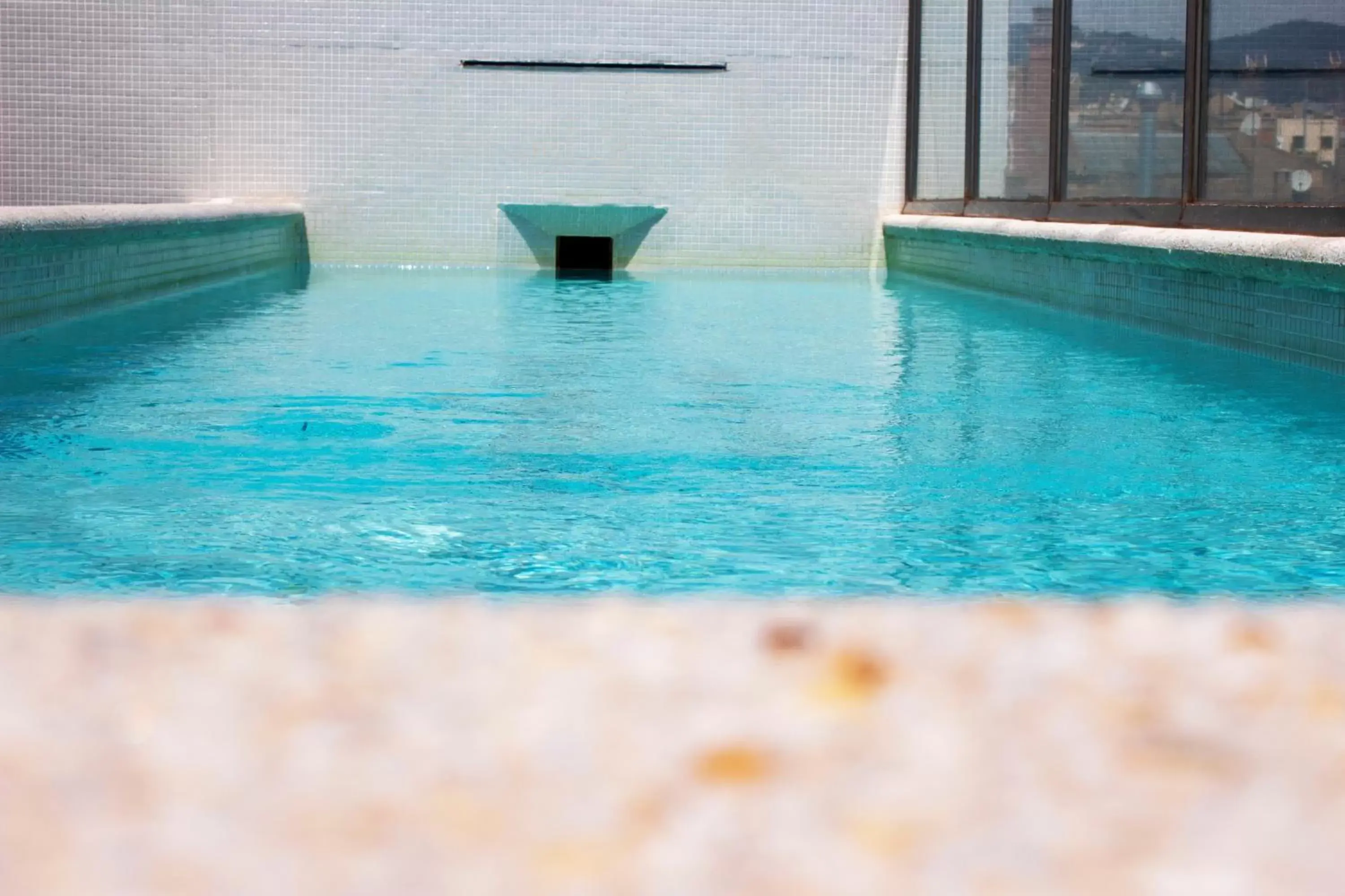 Swimming Pool in Bcn Urbaness Hotels Gran Rosellon