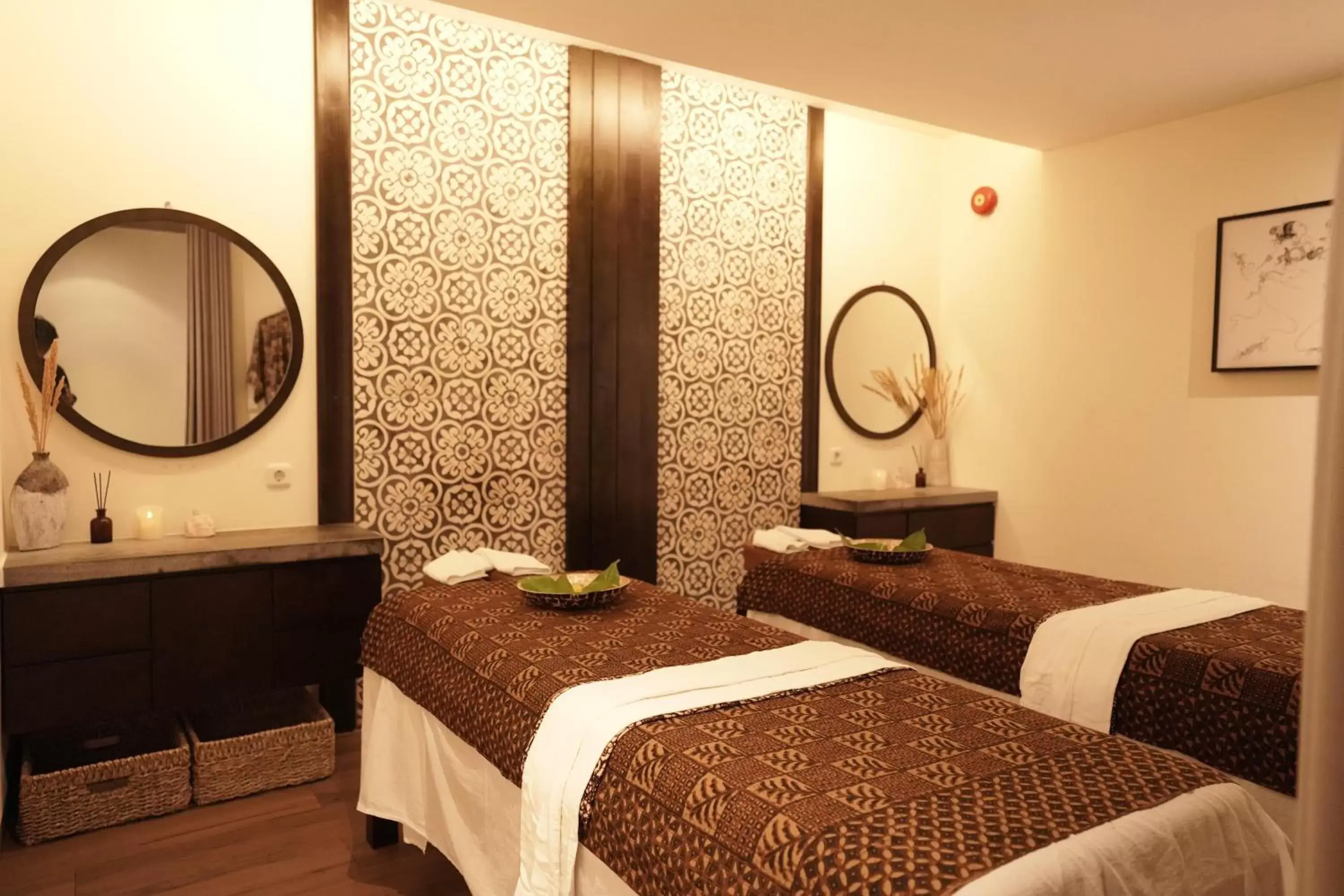 Spa and wellness centre/facilities, Bed in The Vira Bali Boutique Hotel & Suite