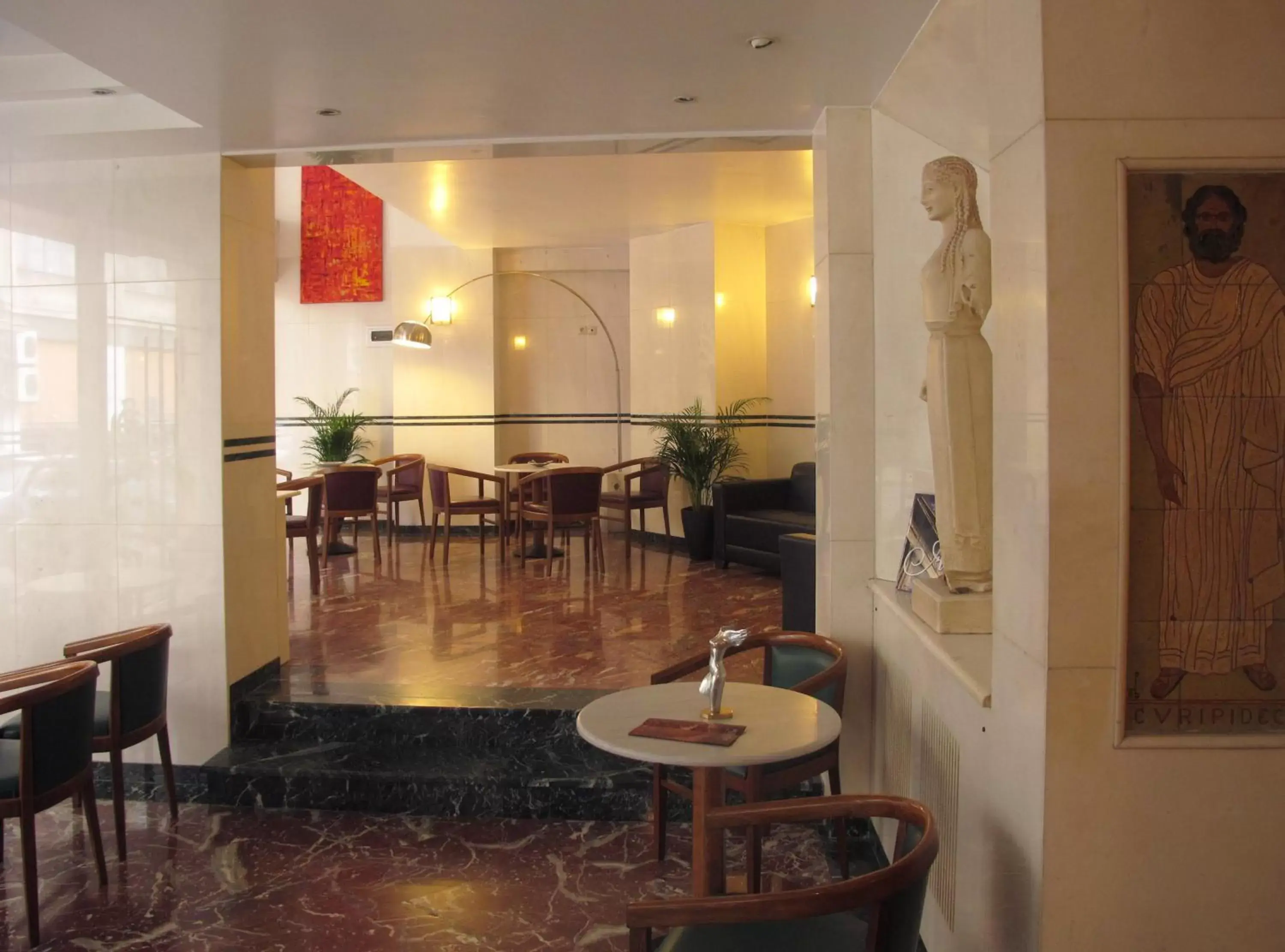 Lounge or bar, Restaurant/Places to Eat in Evripides Hotel