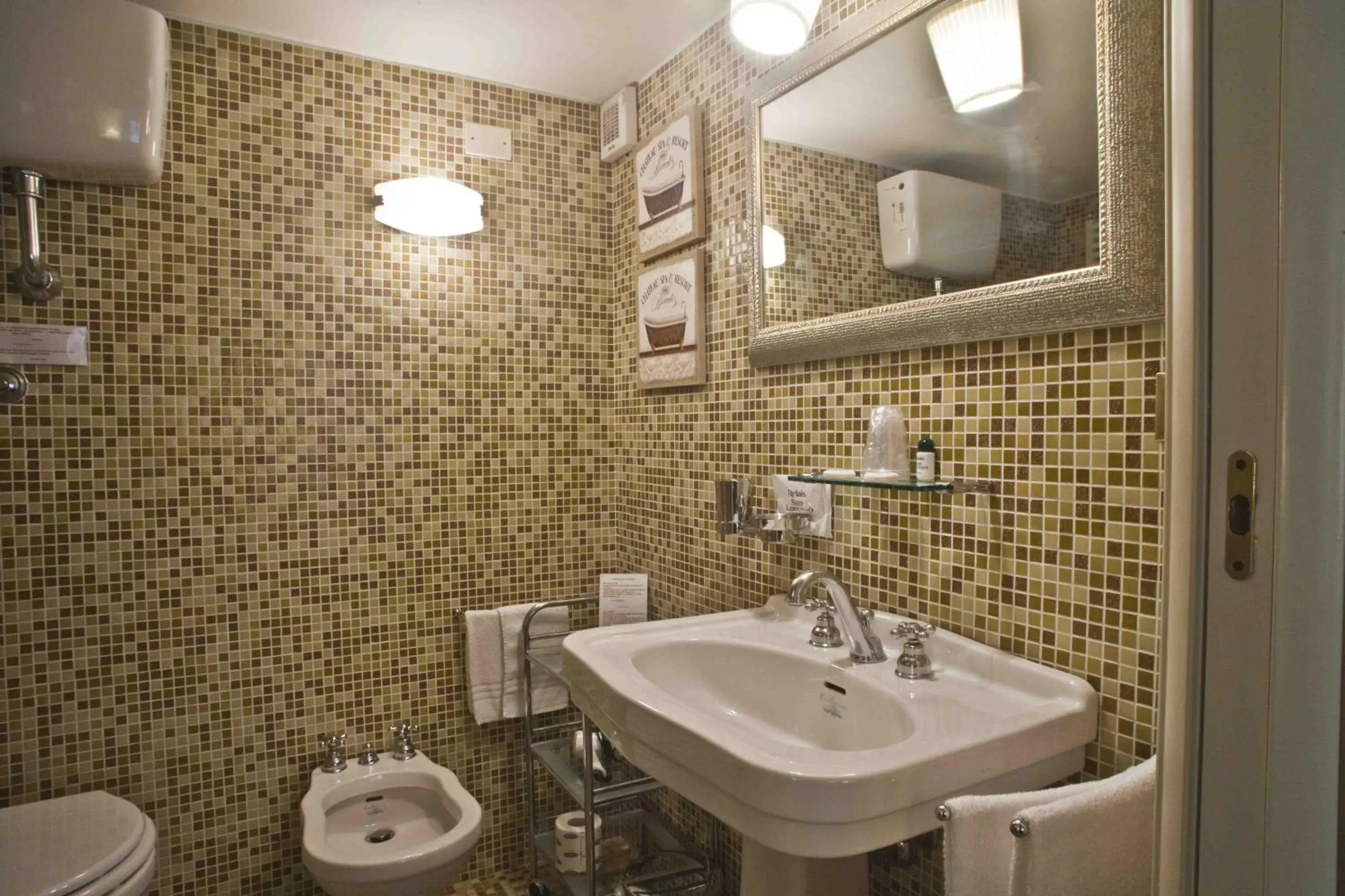 Bathroom in Relais San Lorenzo