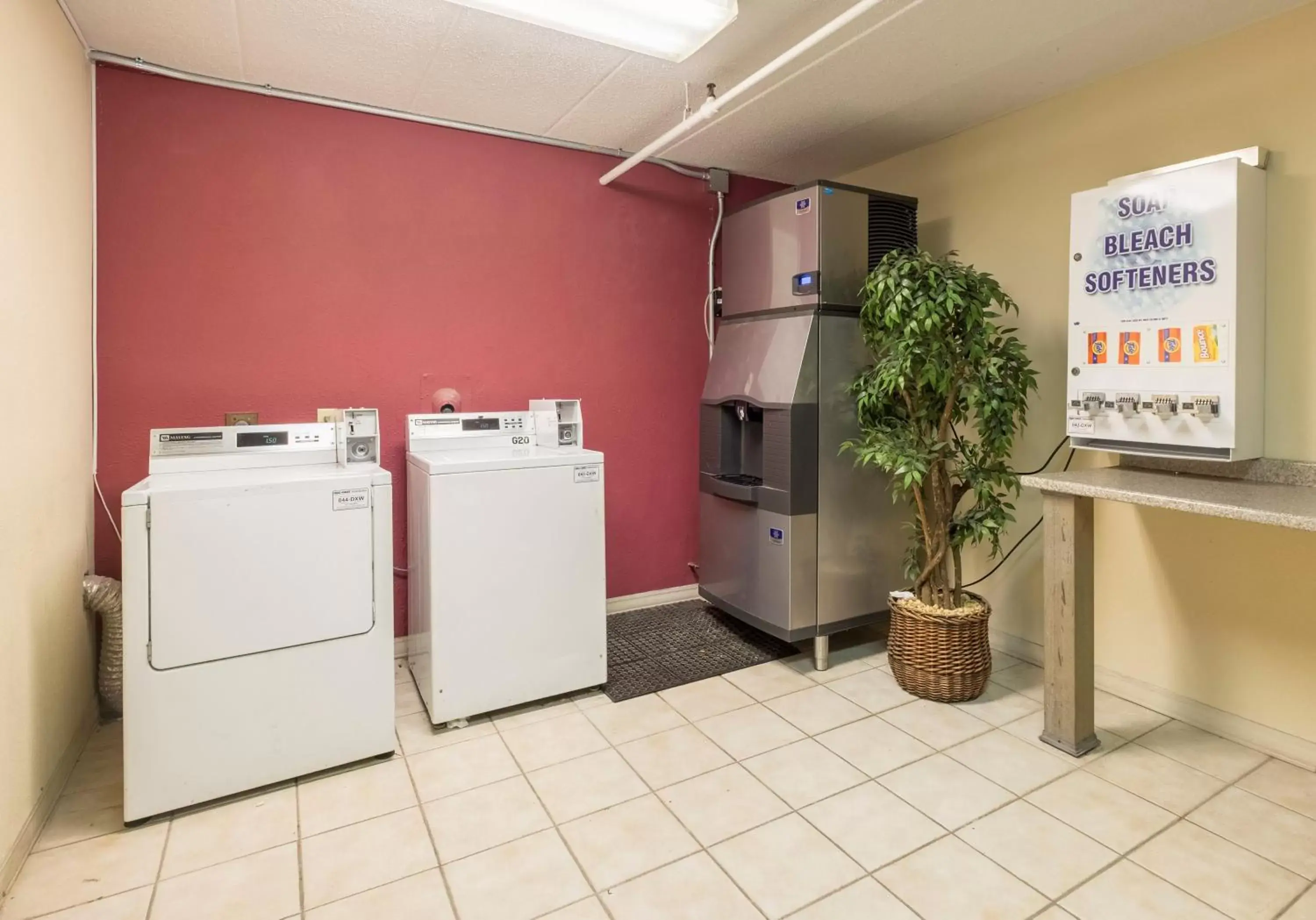 Other, Kitchen/Kitchenette in Red Roof Inn Milford - New Haven