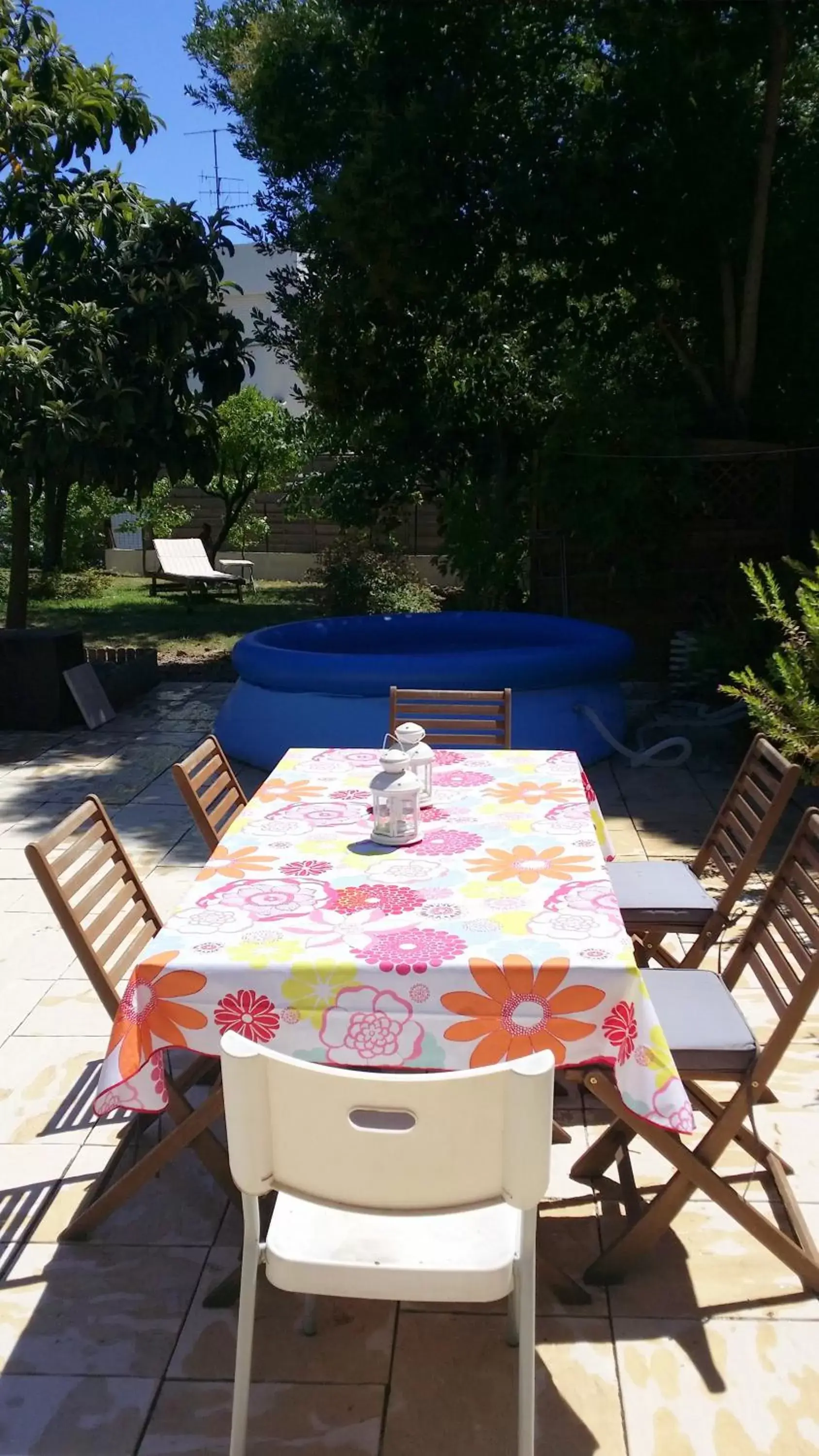 Garden, Swimming Pool in Kimi Résidence