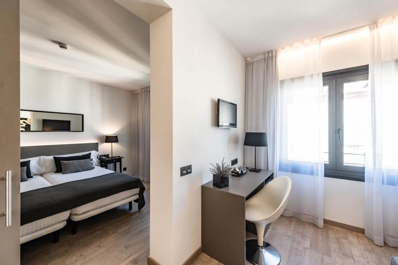 Bed in Hotel Paseo de Gracia