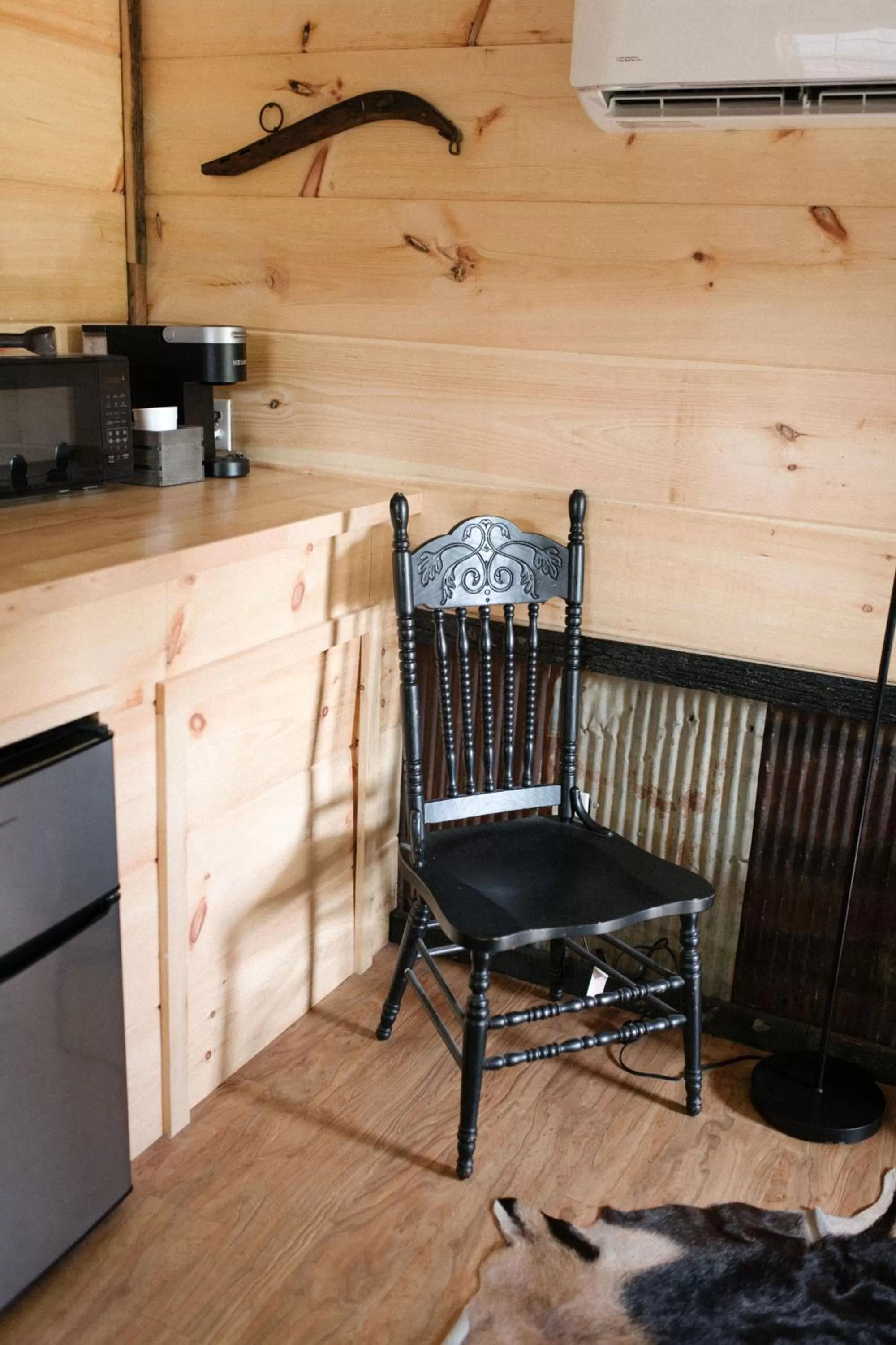 Decorative detail in The Outpost