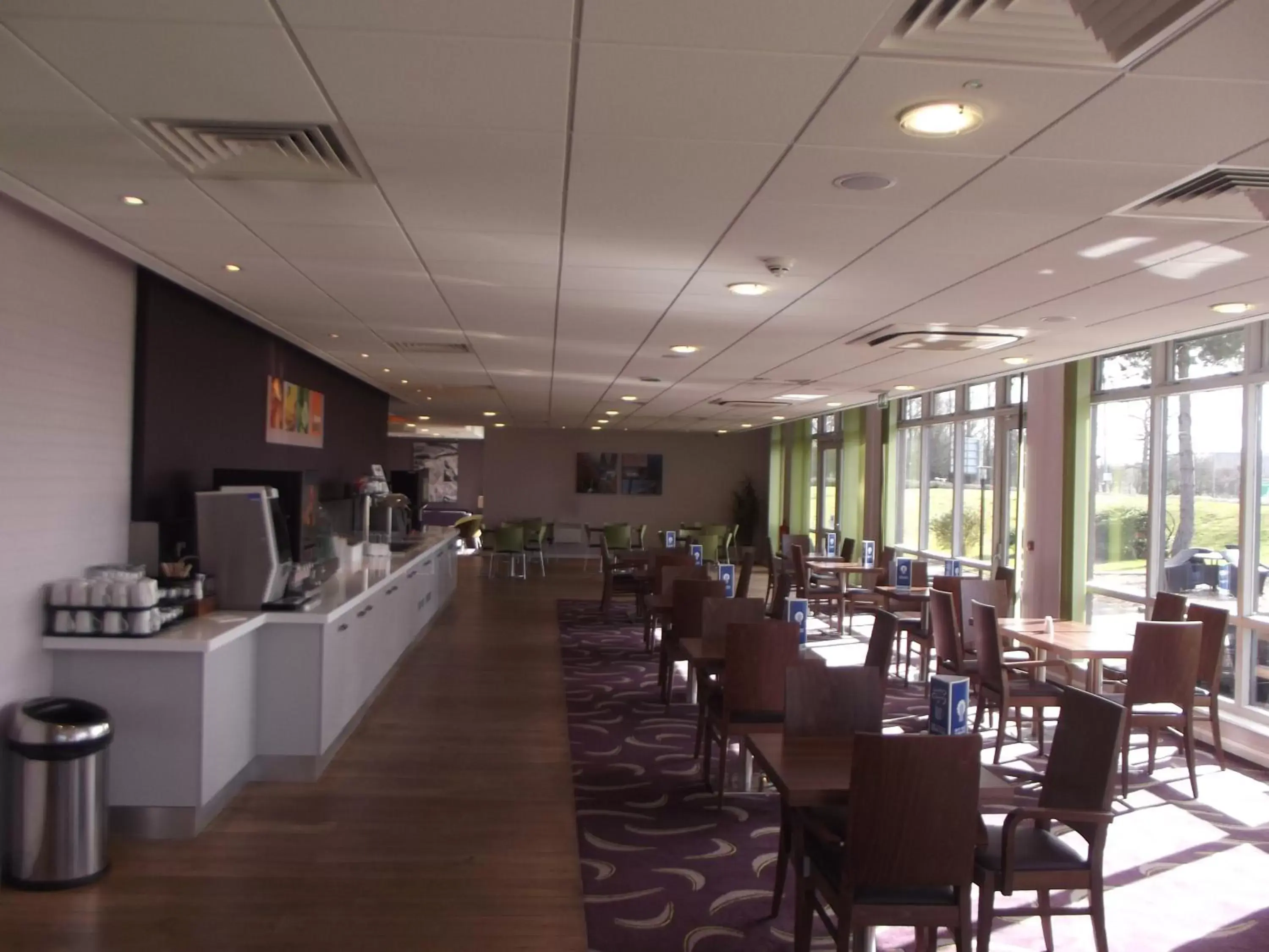 Restaurant/Places to Eat in Holiday Inn Express Preston South, an IHG Hotel