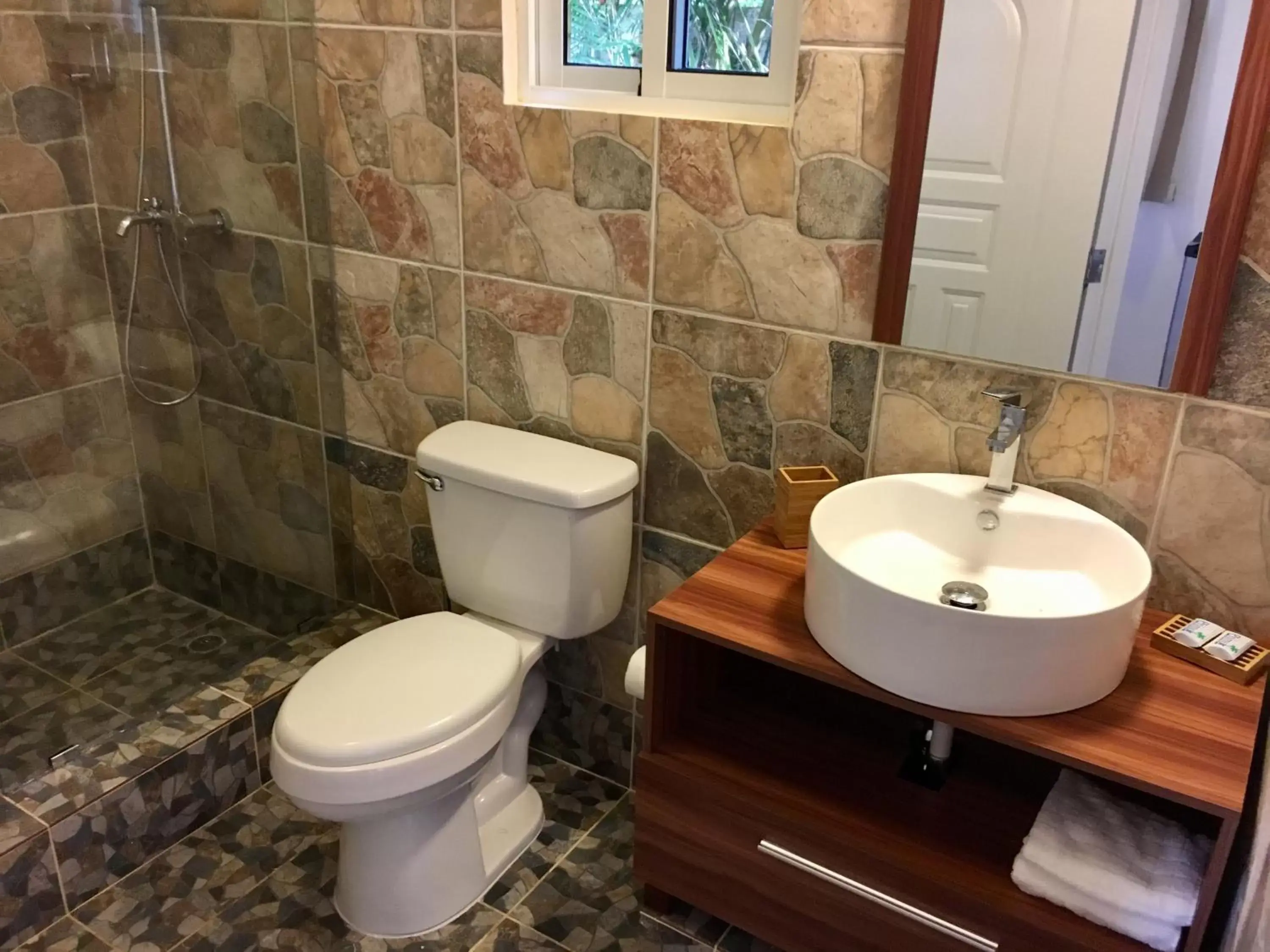 Bathroom in Coral Blanco Hotel