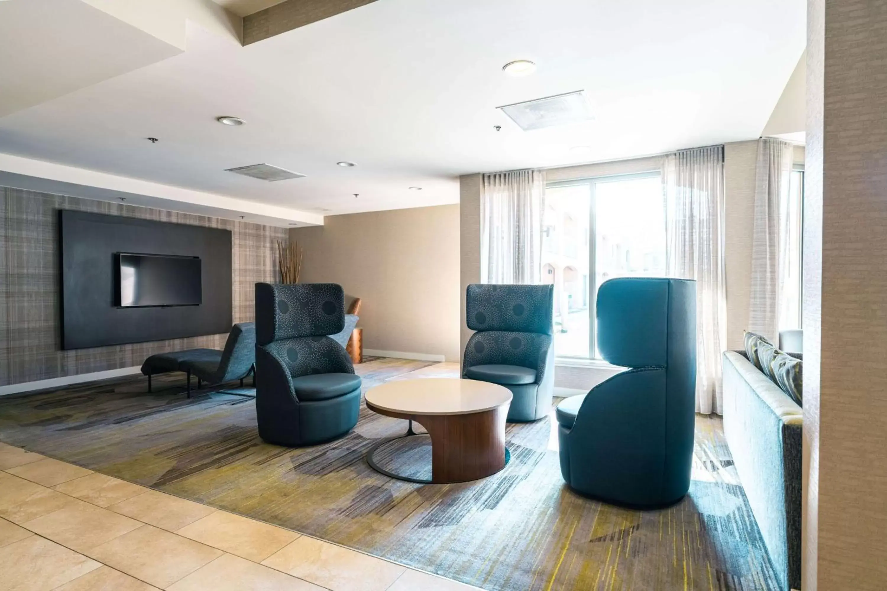 Lobby or reception, Seating Area in Sonesta Select Camarillo